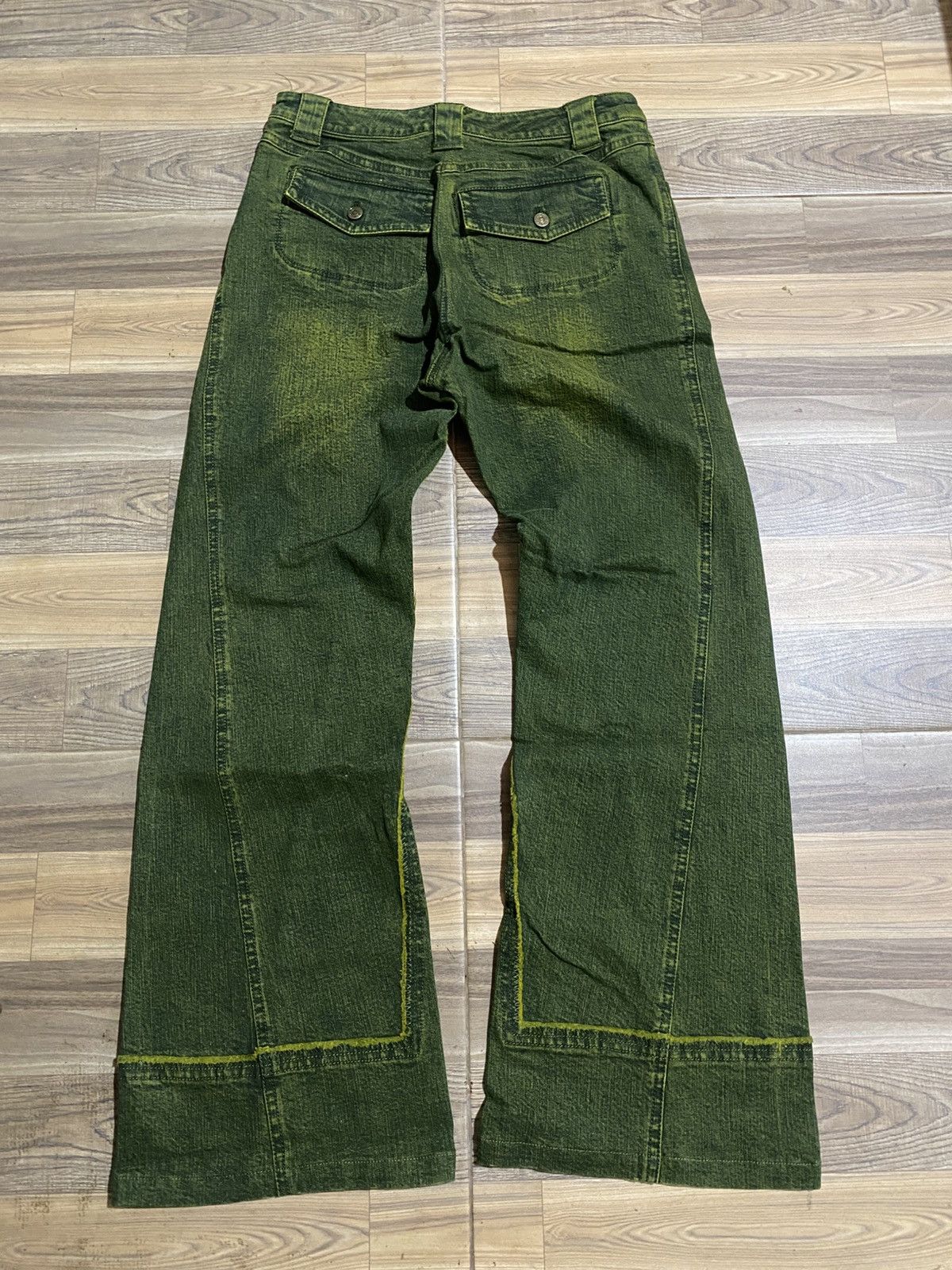Japanese Brand JAPANESE BRAND FLARED FLOWERS JEANS Size 42" / US 20 - 7 Thumbnail