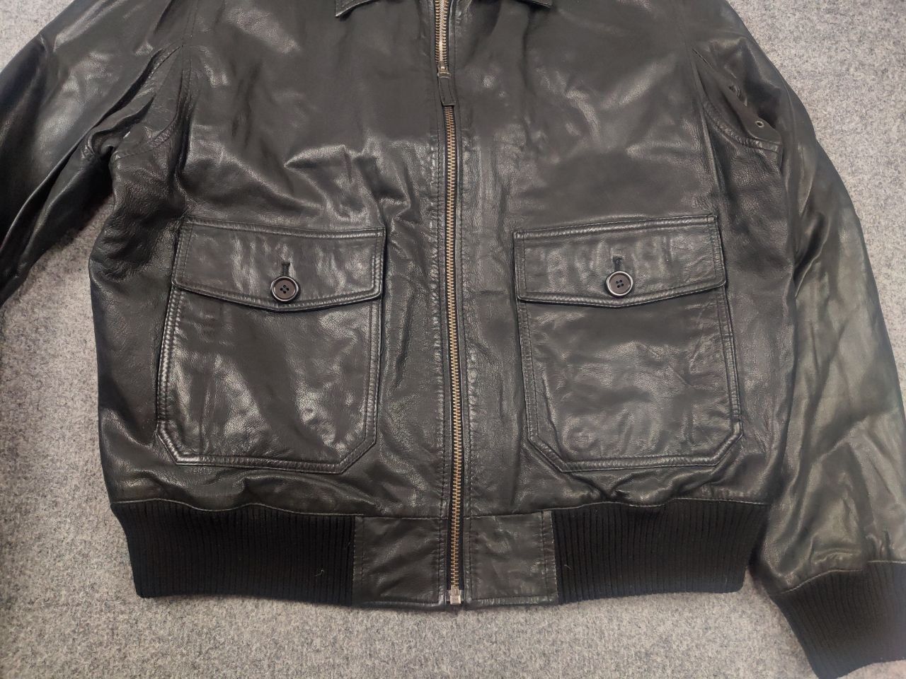 Vintage Vintage TRS leather bomber Jacket A-2 USAF Pilot Aviator USA Size US L / EU 52-54 / 3 - 9 Thumbnail