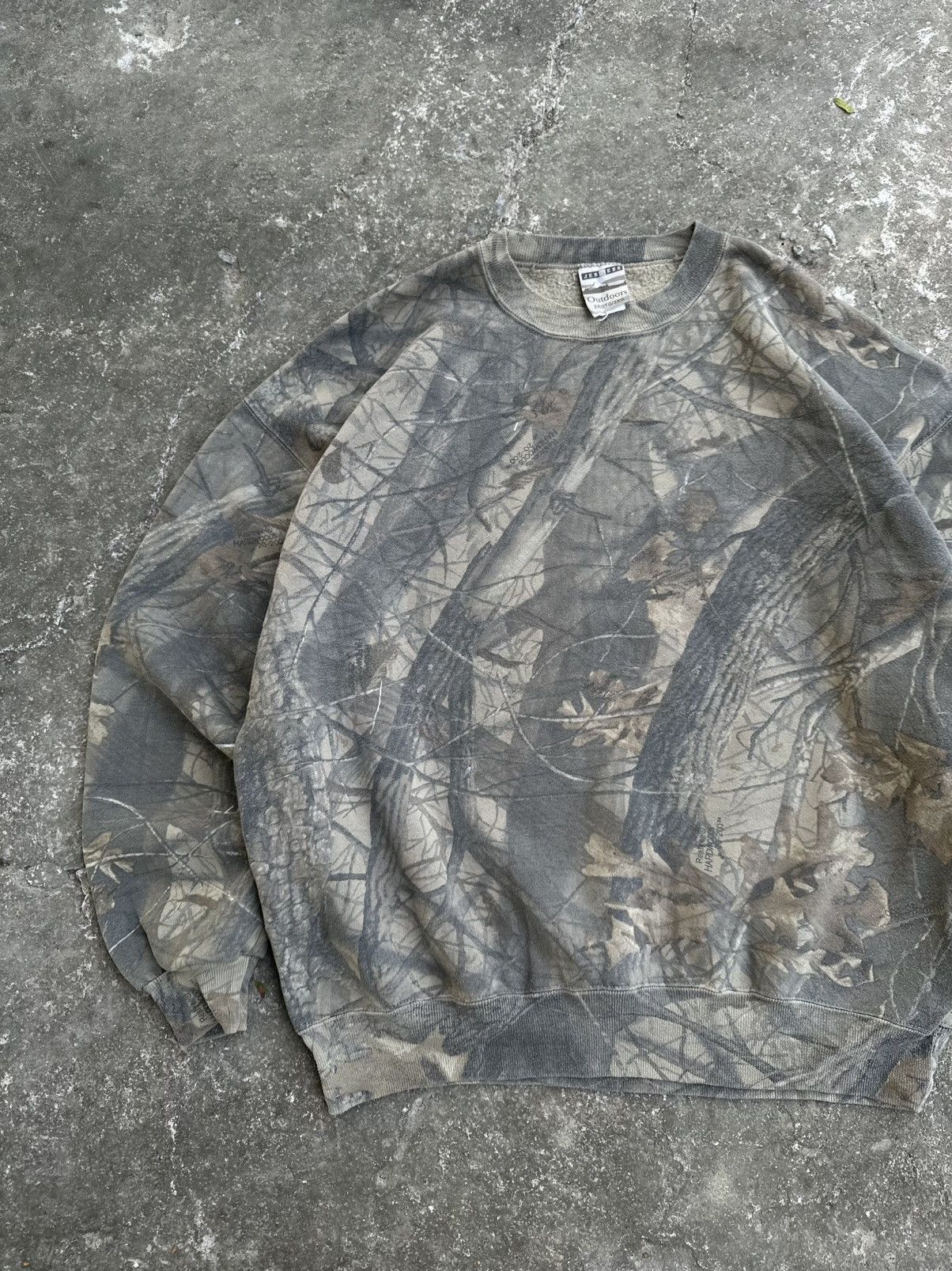 Carhartt × Vintage Crazy Vintage 00s Realtree Camo Crewneck Carhartt Style Size US XXL / EU 58 / 5 - 3 Thumbnail