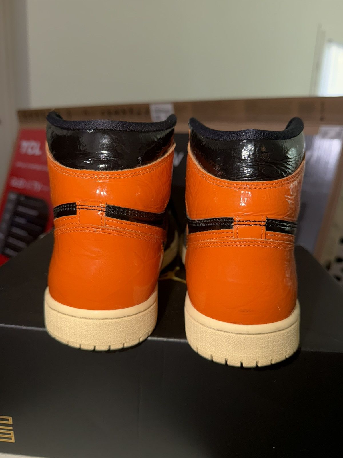 Jordan Brand Shattered Backboards Size US 8 / EU 41 - 3 Thumbnail