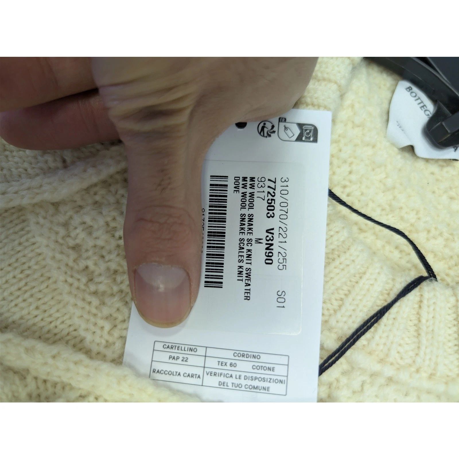 Bottega Veneta o1rshd1 Men Wear Wool Snake Knit Sweater in Dove Size US M / EU 48-50 / 2 - 20 Thumbnail