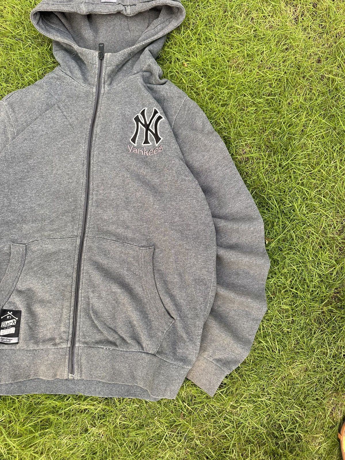 MLB × Vintage MLB X YANKEES VINTAGE BIG LOGO STREETWEAR ZIP HOODIE Size US L / EU 52-54 / 3 - 5 Thumbnail