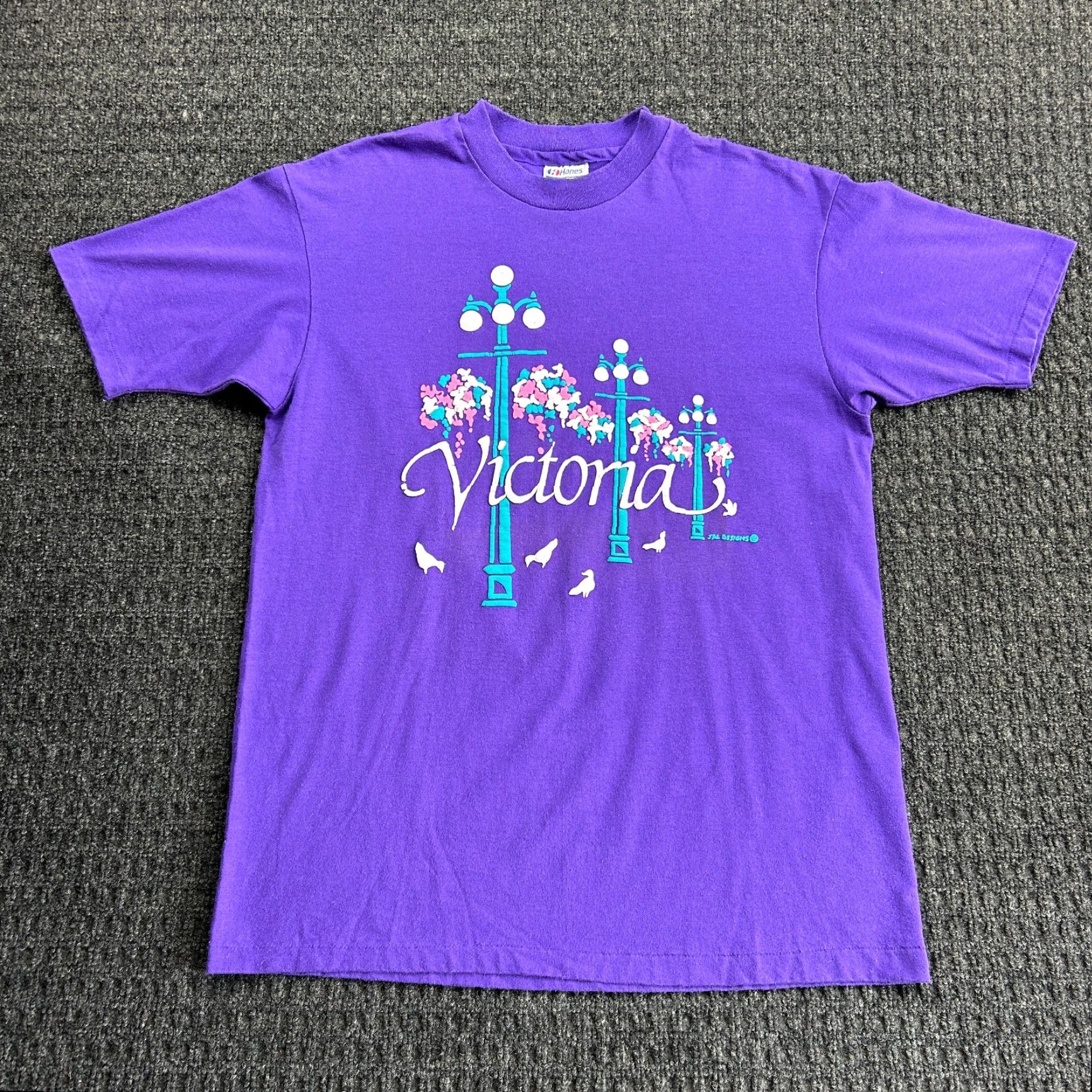Hanes VINTAGE Hanes Fifty-Fifty T Shirt Unisex Adults L Purple 80s Graphic Print Puff Single Stitch Crew Neck Canada Made USA Size US L / EU 52-54 / 3 - 3 Thumbnail