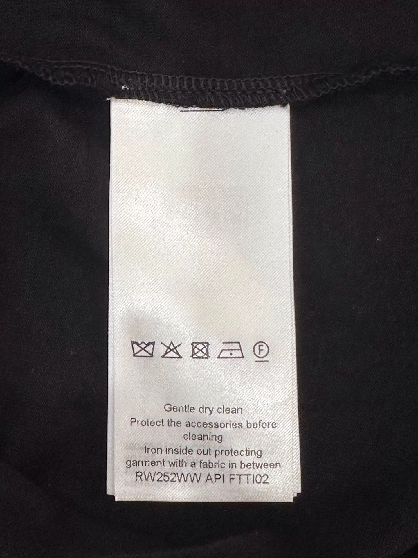Louis Vuitton LV Women's Monogram Denim Pocket Black Short Sleeve Tee XL Size XL / US 12-14 / IT 48-50 - 7 Thumbnail