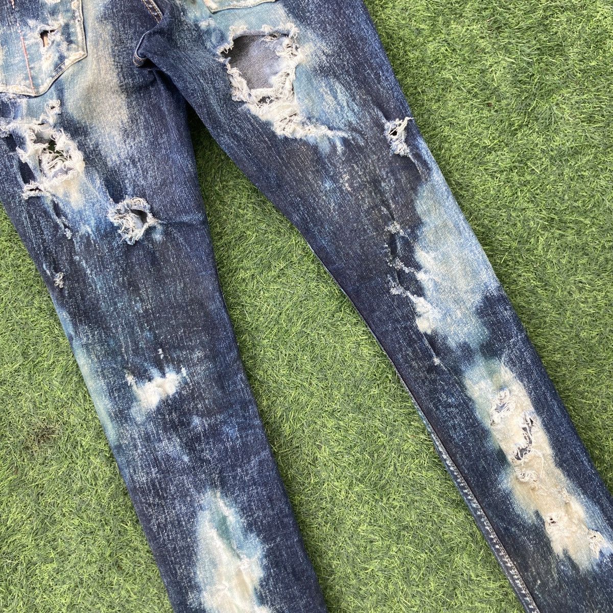 If Six Was Nine LE GRANDE BLEU (L.G.B) RIPPED JEANS Size US 32 / EU 48 - 13 Thumbnail