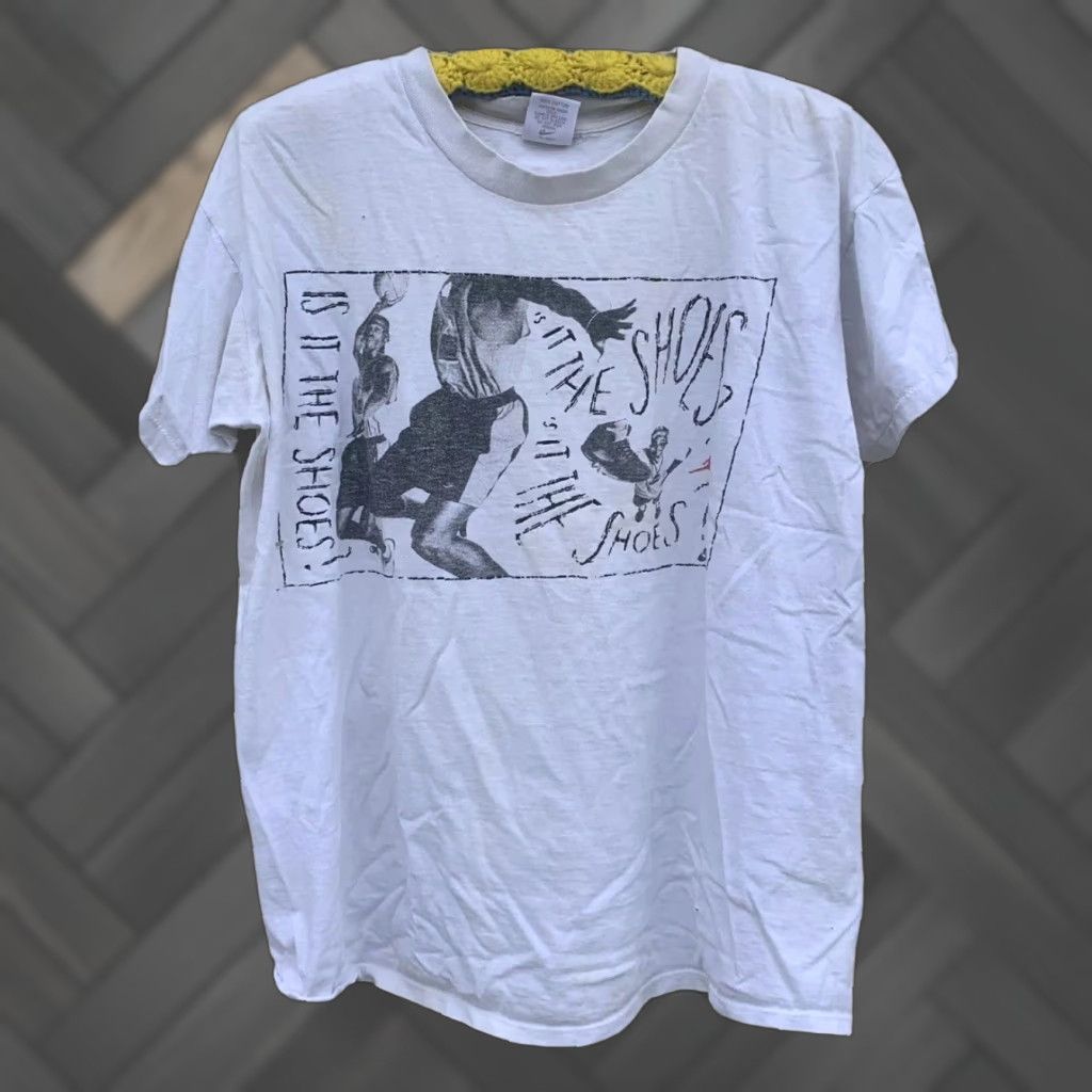 Nike VINTAGE Nike T-Shirt Michael Jordan Spike Lee Mars Blackmon L White 100% Cotton Short Sleeve Graphic Tee United States Mens Size US L / EU 52-54 / 3 - 1 Thumbnail
