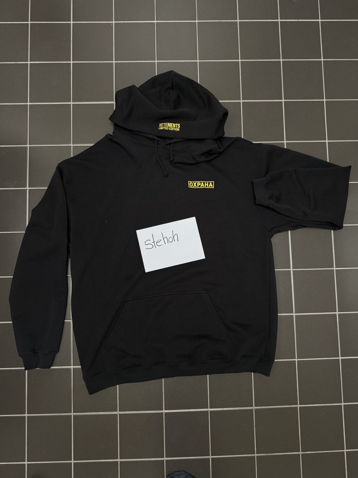 Vetements Vetements OXPAHA/security hoodie Size US XL / EU 56 / 4 - 2 Thumbnail