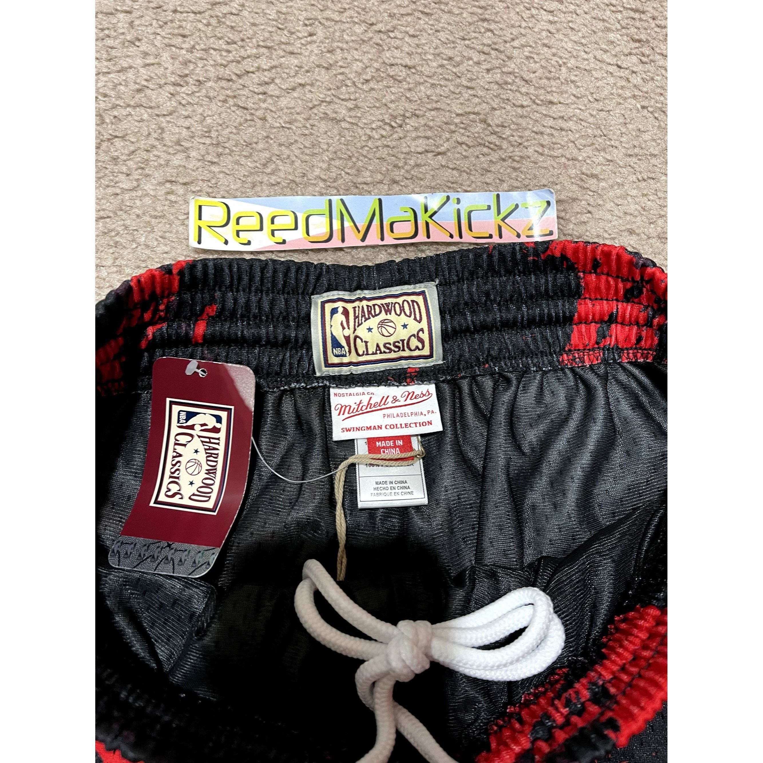 Mitchell & Ness Mitchell & Ness Chicago Bulls Marble Shorts Mens Medium Size US 32 / EU 48 - 4 Thumbnail