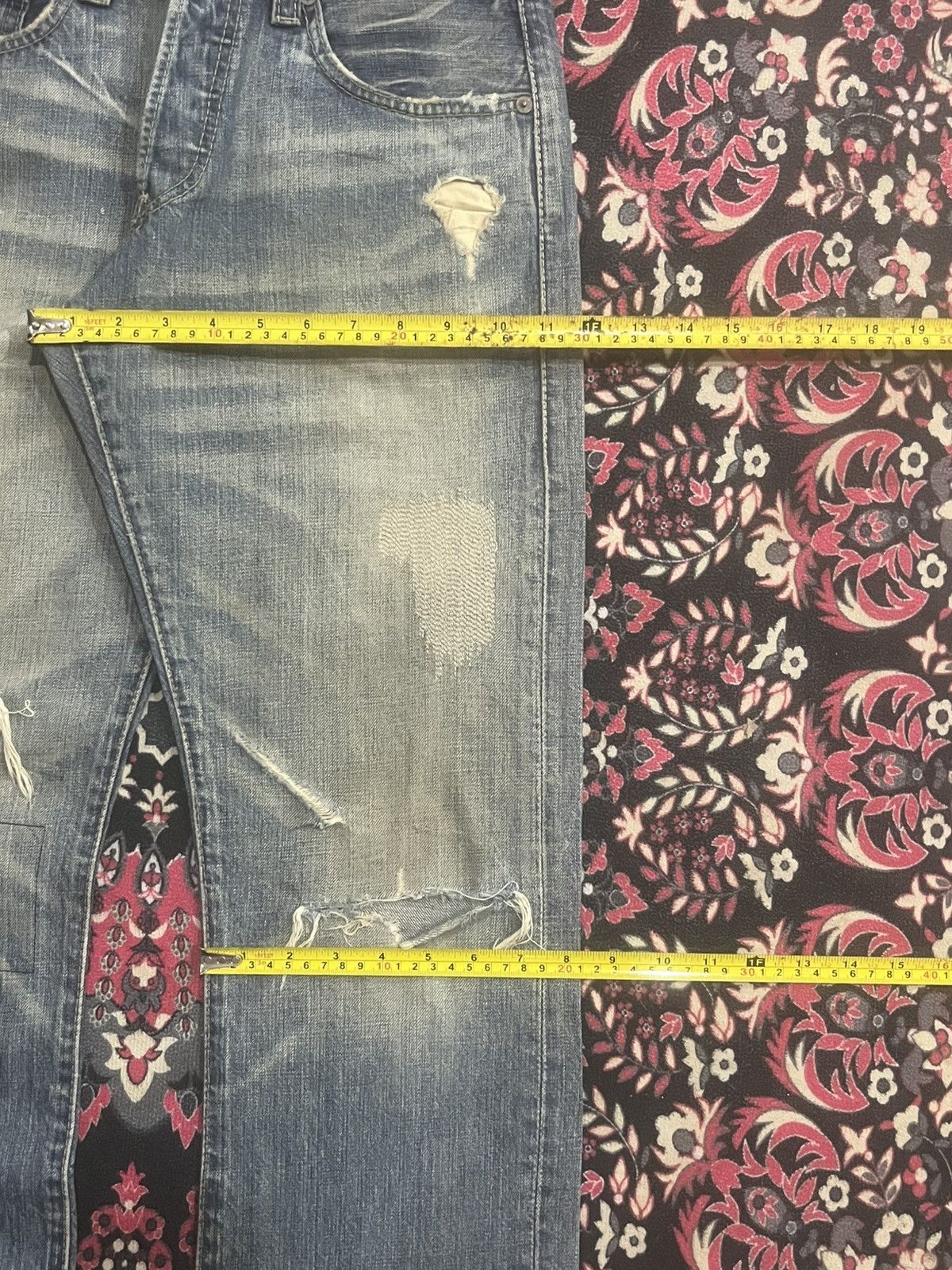 Levi's Y2K Levi’s 507 Blue Faded Washed Distressed Patches Jeans Size US 29 - 15 Thumbnail