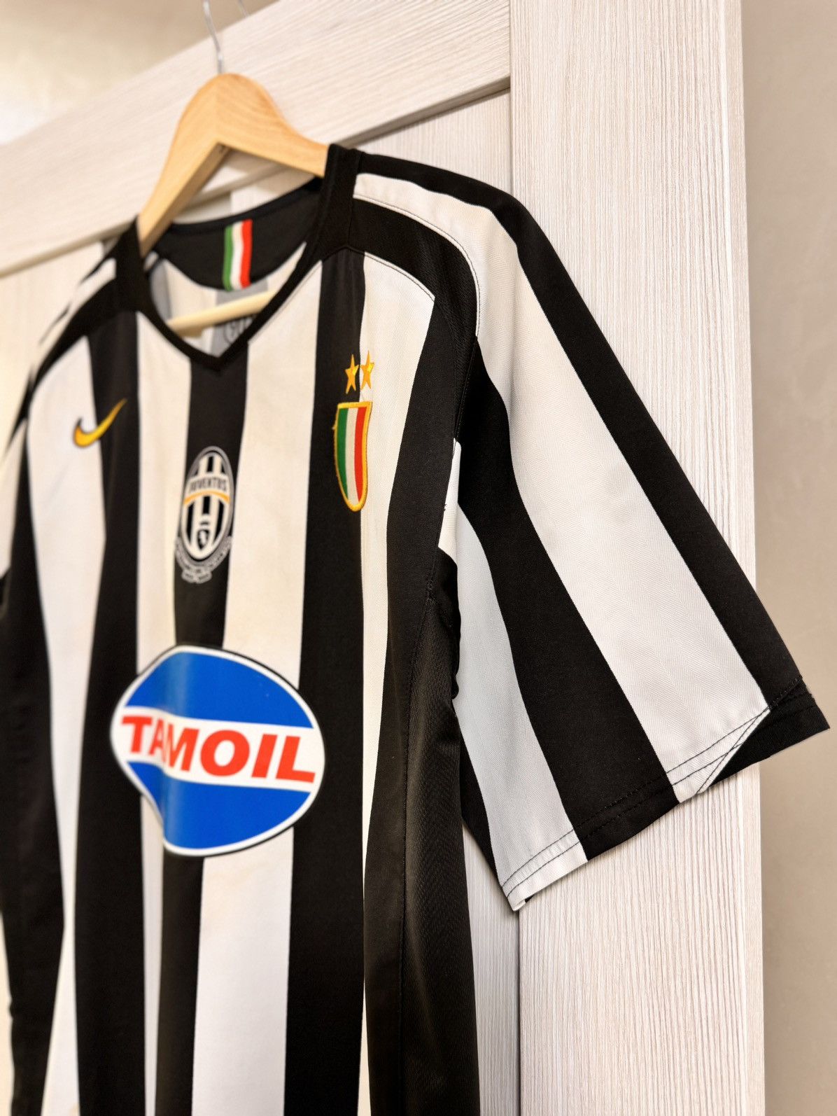 Other Nike Juventus Home Soccer Jersey Large Ibrahimovic 2005/06 Size US M / EU 48-50 / 2 - 5 Thumbnail