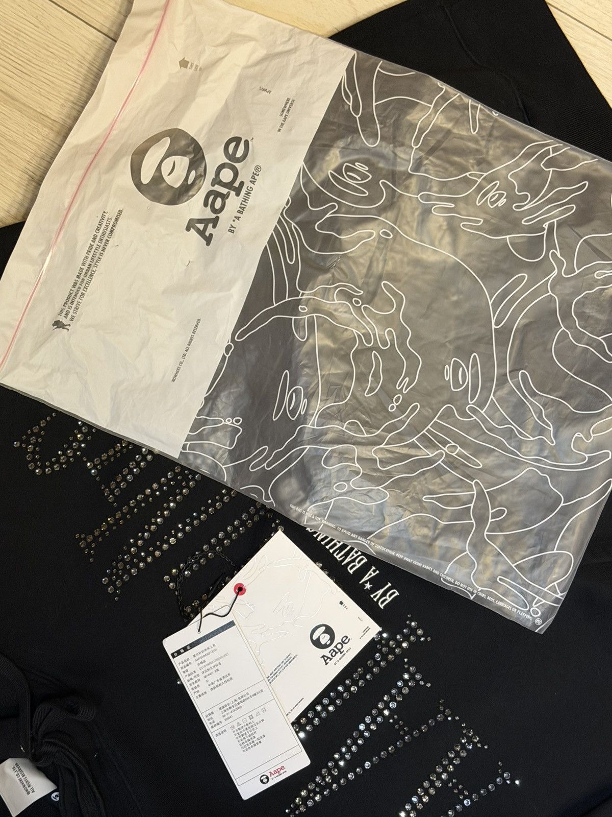 Aape AAPE BAPE Hoodie Rhinestones AApE uNvS Size US M / EU 48-50 / 2 - 15 Thumbnail