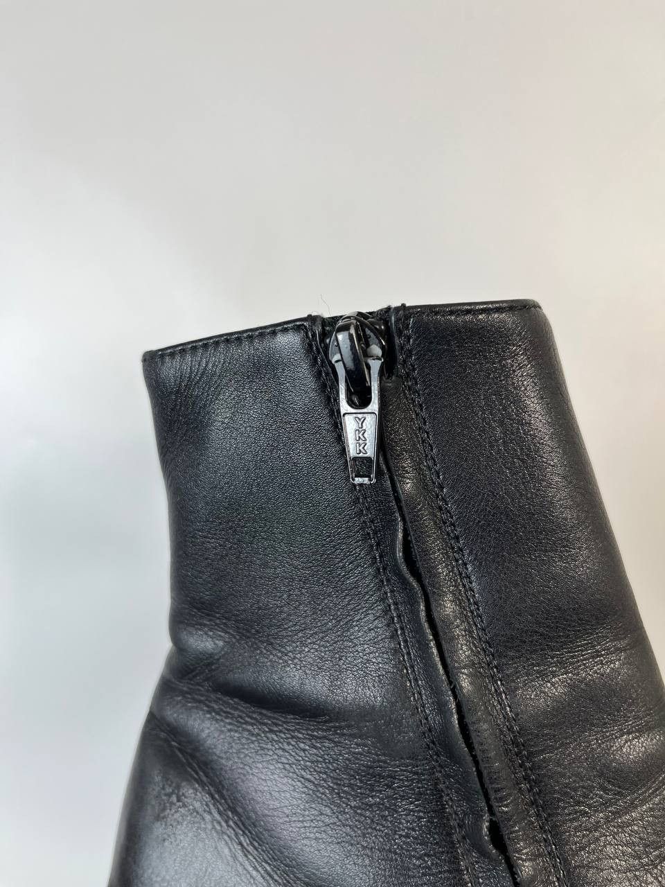 Balenciaga BALENCIAGA Chelsea ZIP-UP LEATHER BOOTS. SIZE 36 Size US 6 / IT 36 - 5 Thumbnail