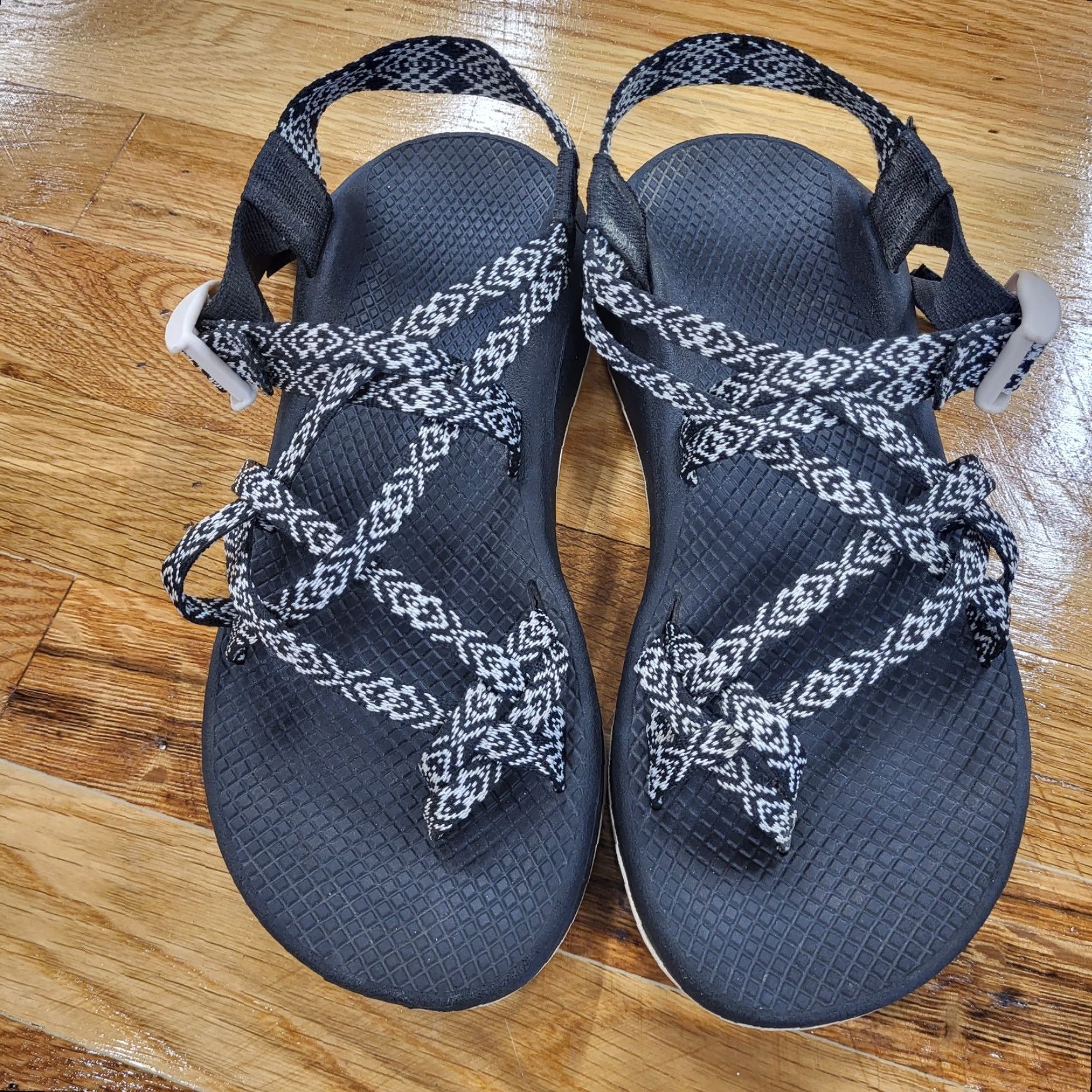 Chaco Chaco Sandal Womens US Size 9 M Zcloud X2 Sport Sandal Webb Angora Black & White Webb Angora Black & White M Womens Sandal Chaco Z/Cloud X2 Size US 9 / IT 39 - 5 Thumbnail