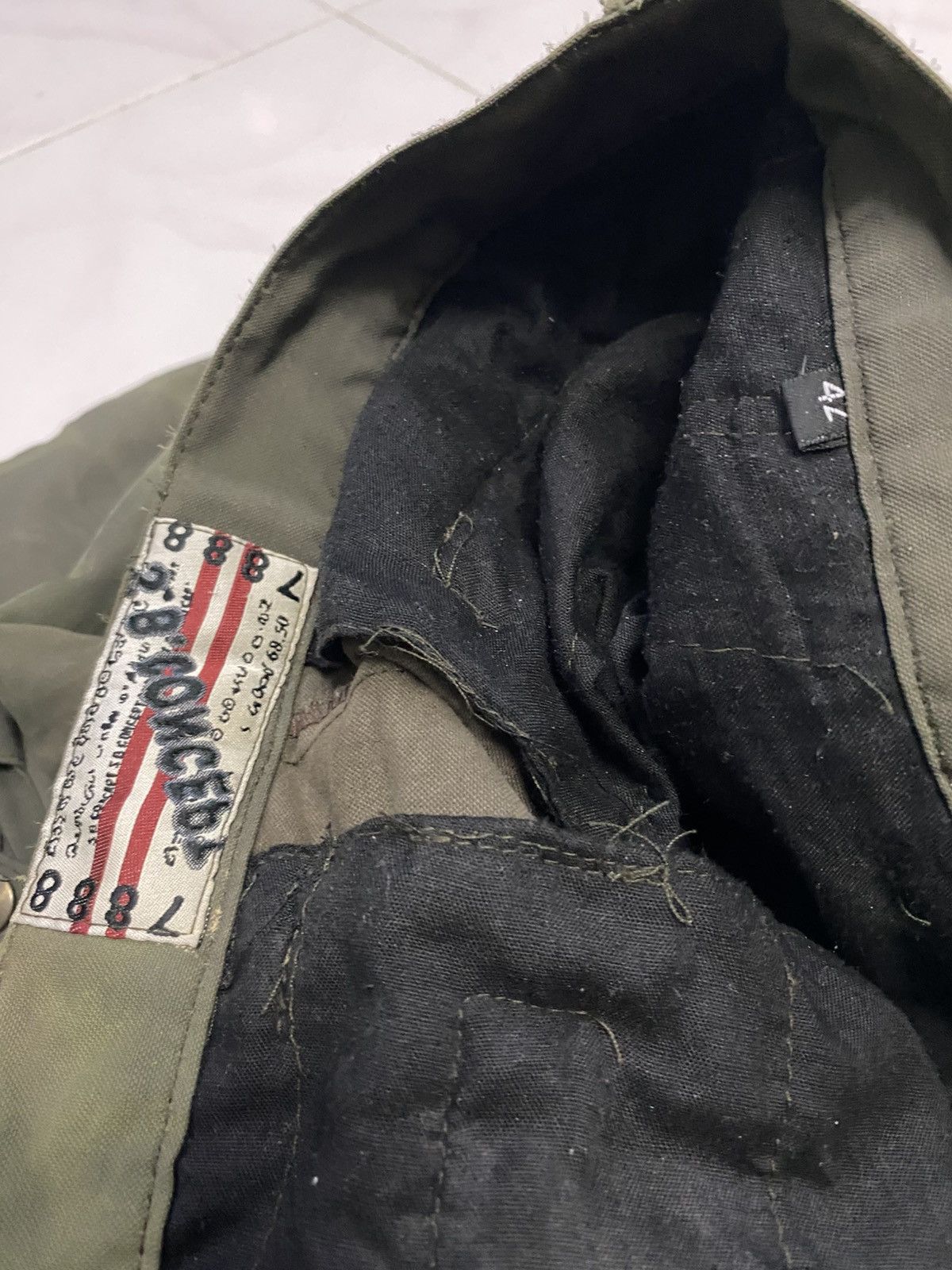 If Six Was Nine × Japanese Brand × Le Grande Bleu (L.G.B.) Distressed Multipocket Snap Button Strap Cargo Pant Size US 29 - 14 Thumbnail
