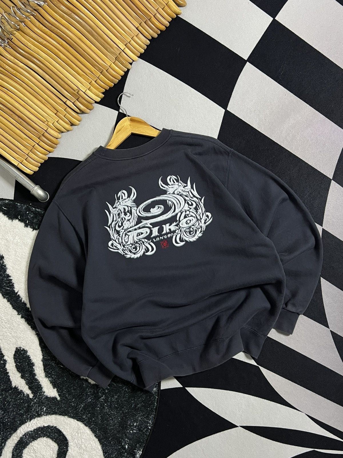 Other VINTAGE 90’s Y2K DRAGON DESIGN PIKO BACKHIT SWEATSHIRT Size US L / EU 52-54 / 3 - 2 Thumbnail