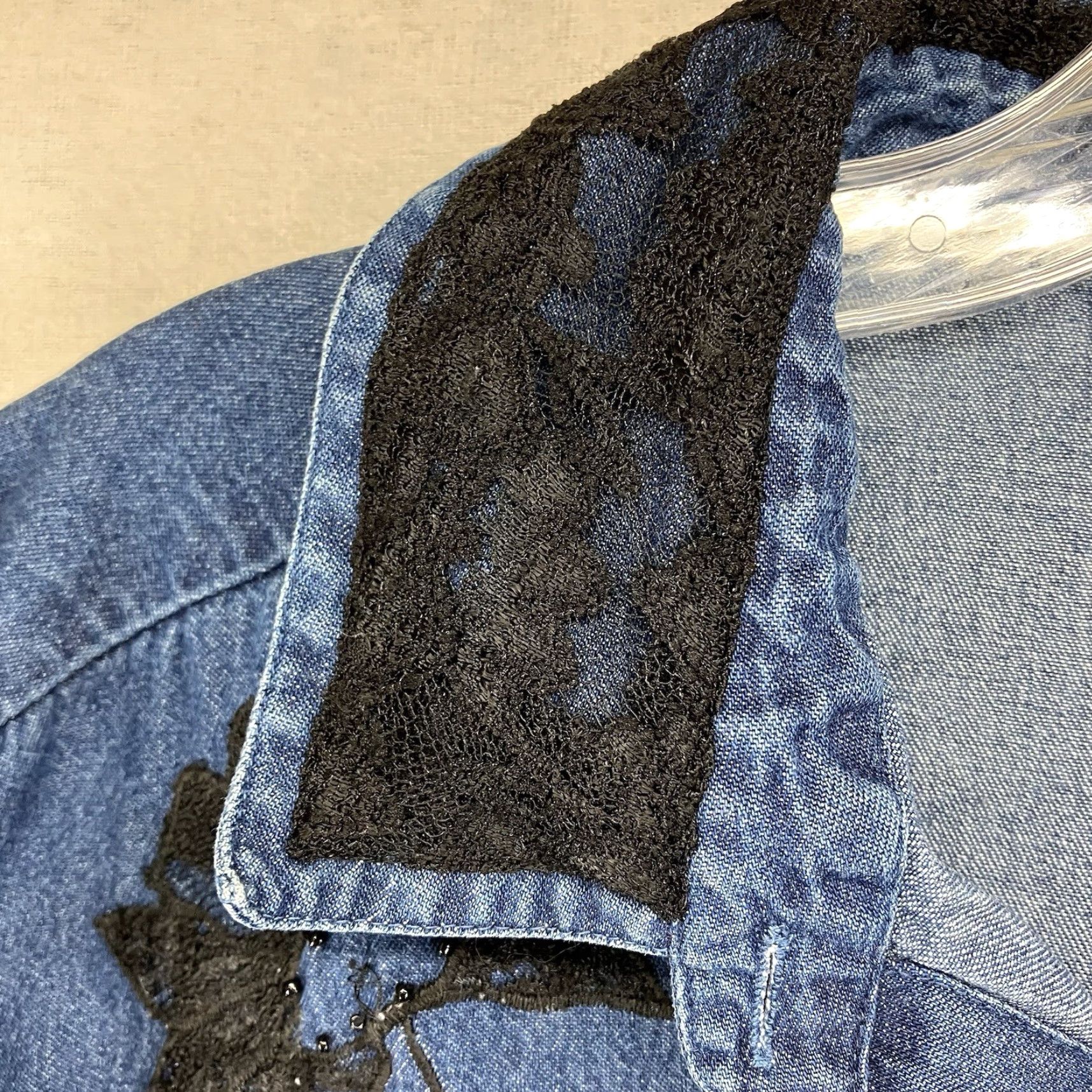 Vintage VINTAGE Tantrums Collection Denim Top Women L Blue Pearl Button Bead Embroidery Floral 90s Western Cowboy Core Button-Up Long Sleeve Size L / US 10 / IT 46 - 5 Thumbnail