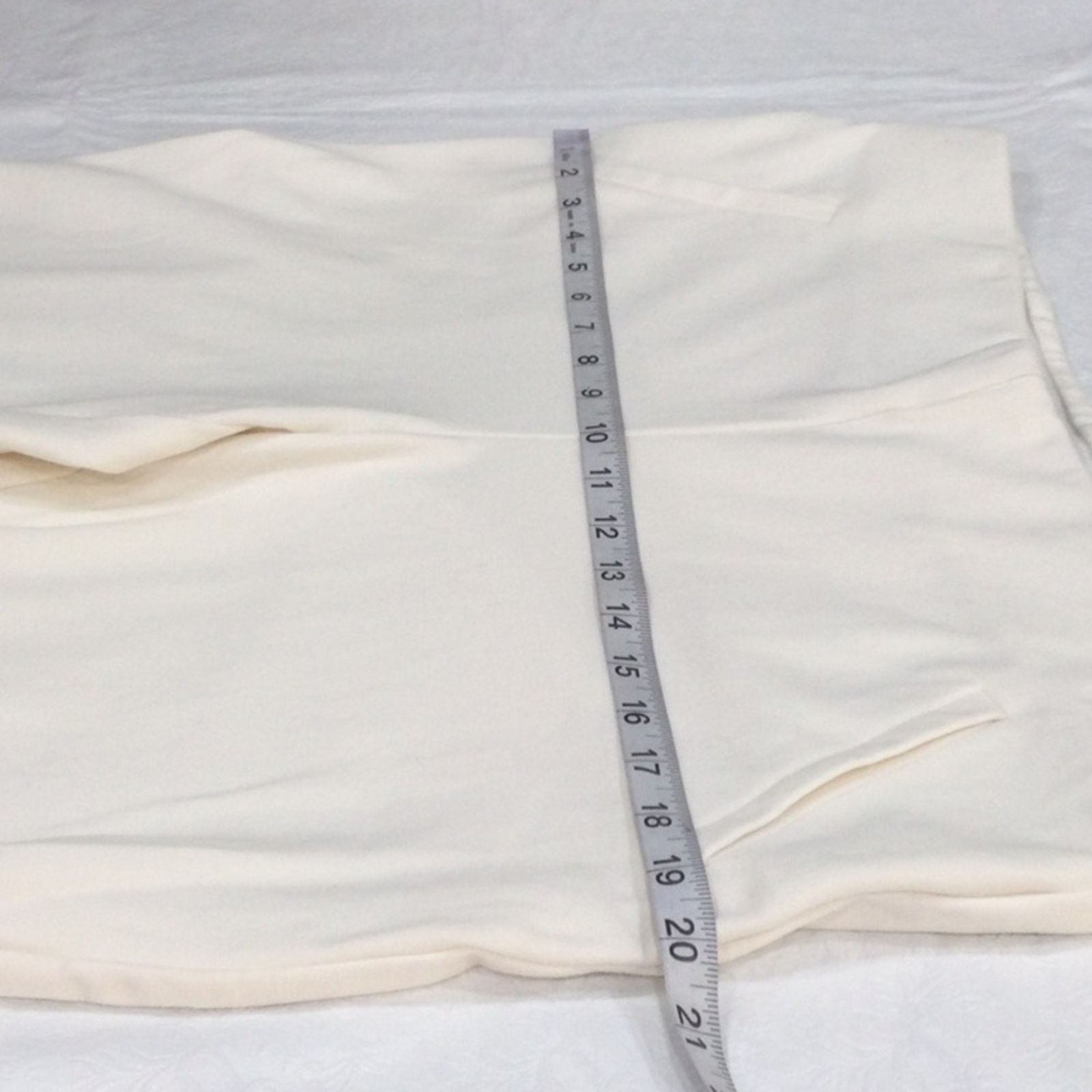 Chicos Fabulously Slimming by Chico's White Ankle Pant Sz 2.5/L/14 Size 36" / US 14 / IT 50 - 12 Thumbnail