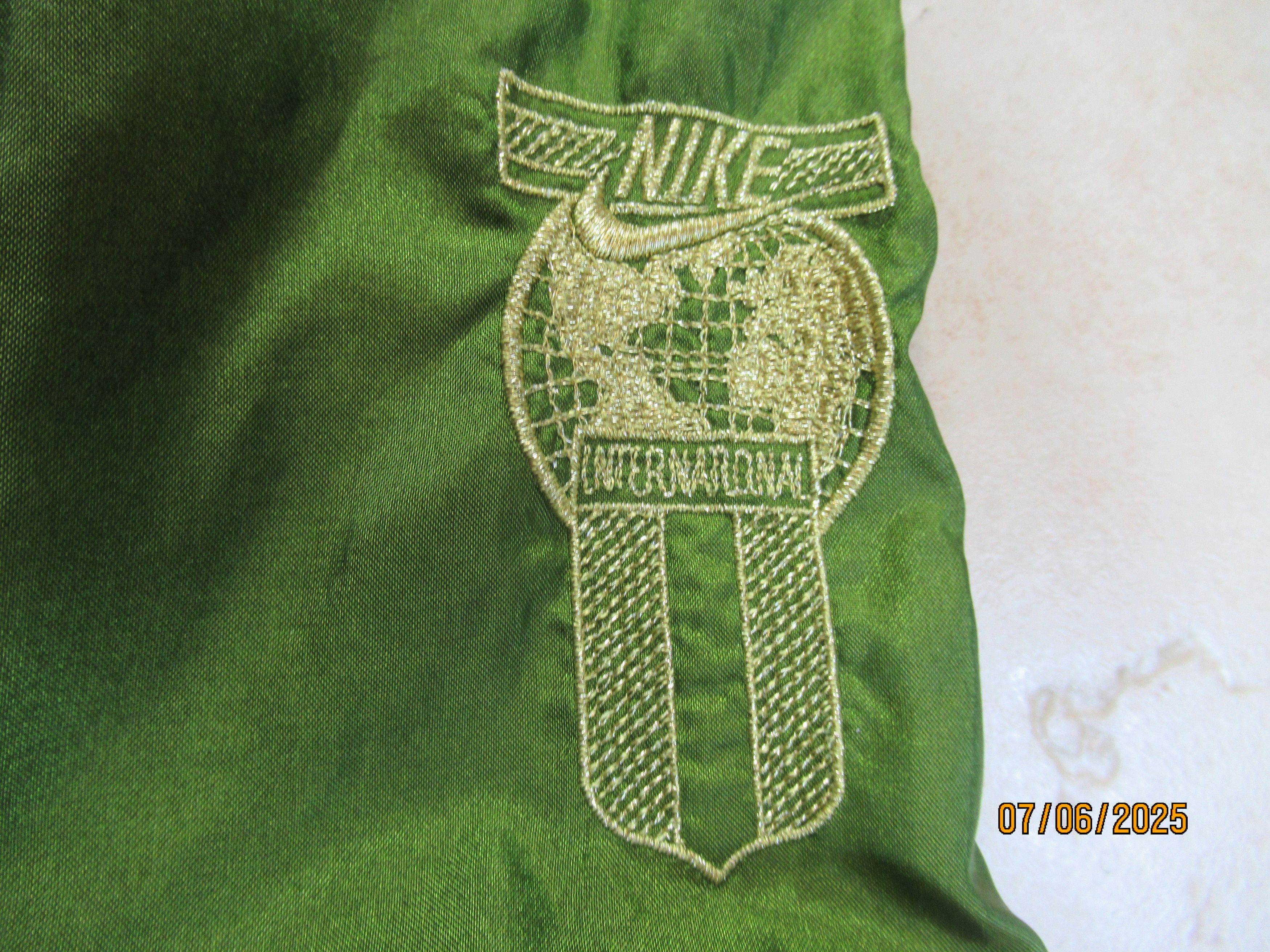 Nike Nike International green/violet/yellow jacket Size US XL / EU 56 / 4 - 3 Thumbnail