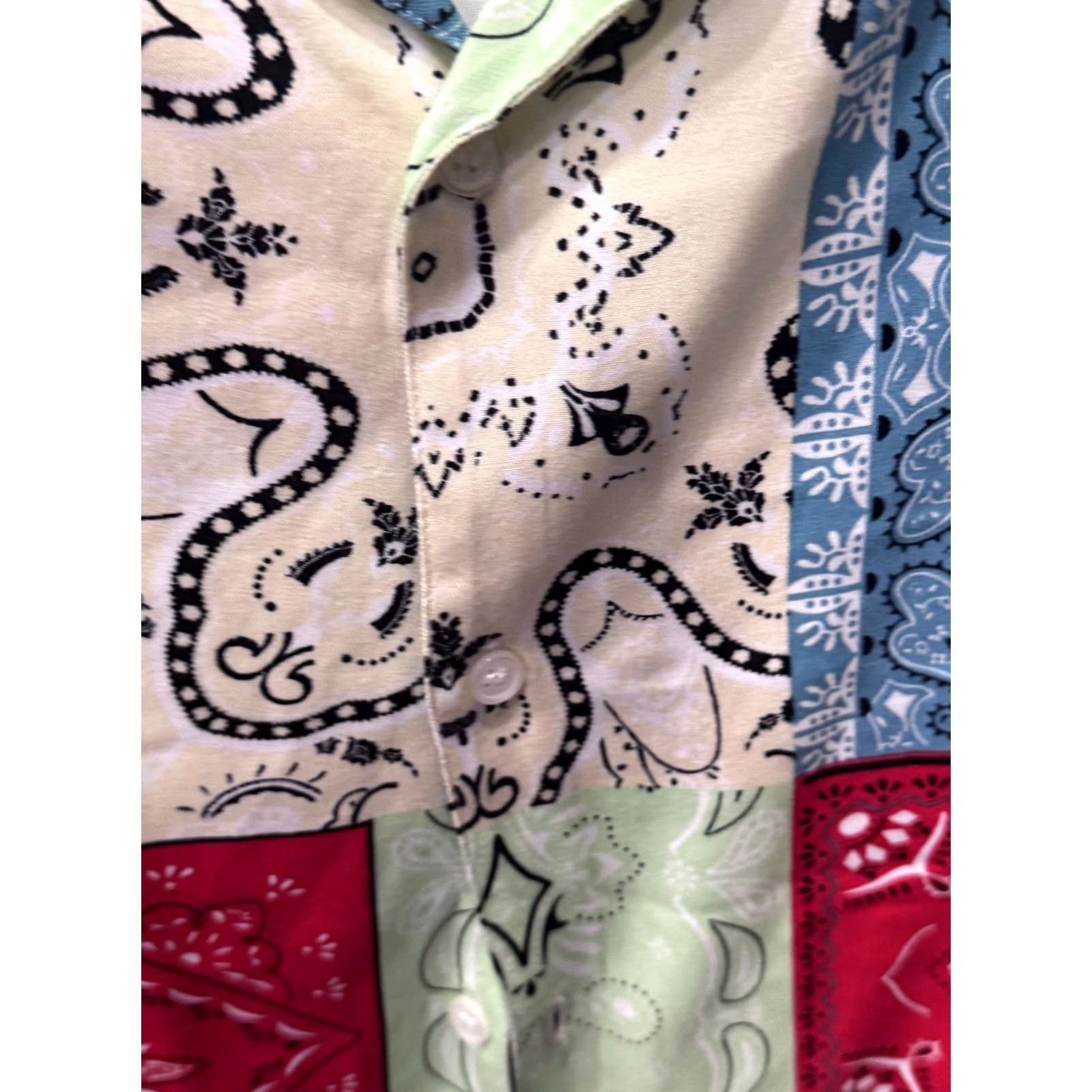 Forever 21 Forever 21 Retro Paisley Patch Work Large L SHORT SLEEVE BUTTON UP SHIRT Size US L / EU 52-54 / 3 - 7 Thumbnail
