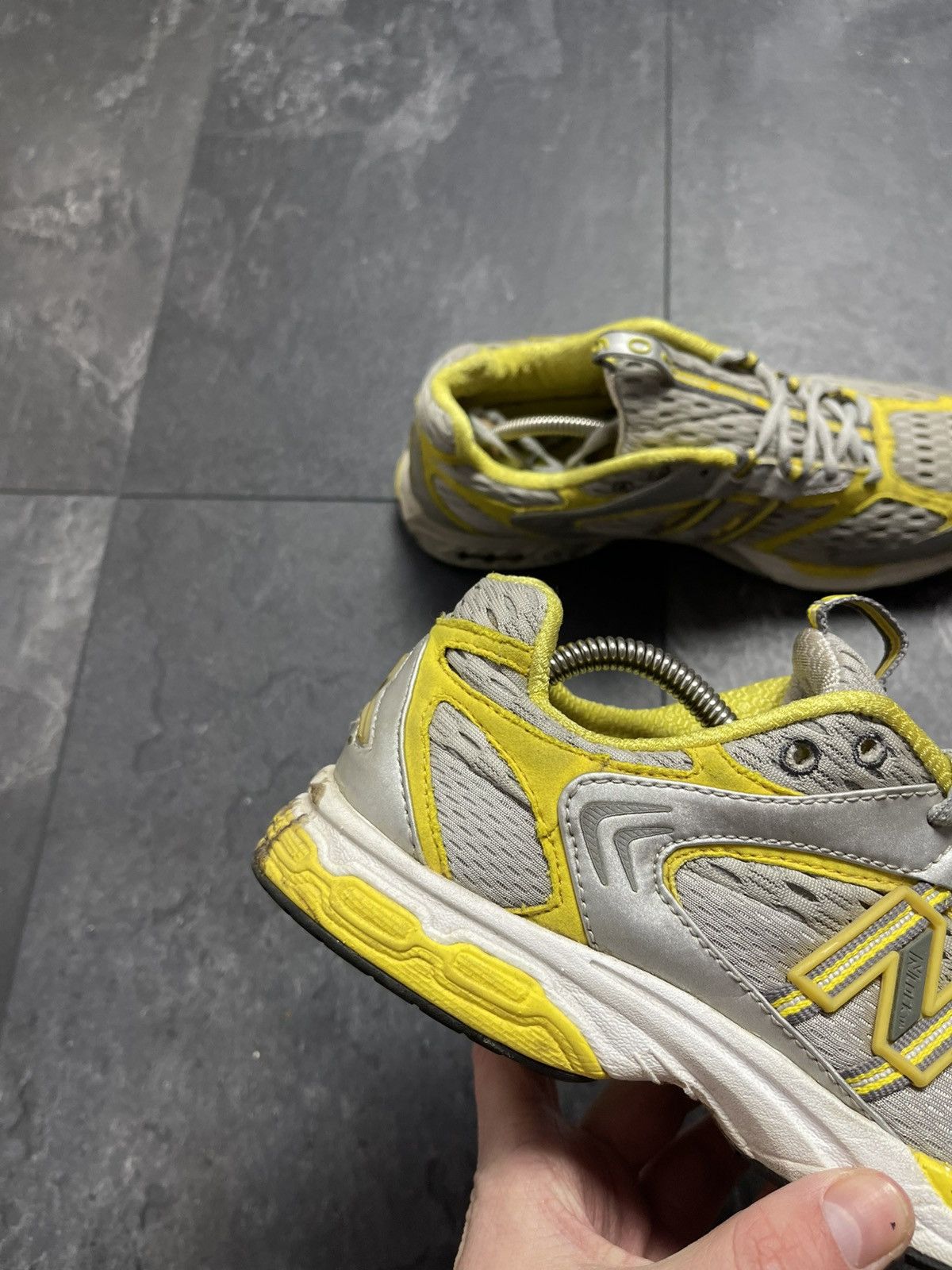 New Balance × Streetwear × Vintage Vintage new balance made in England low top sneakers Size US 7 / EU 40 - 2 Thumbnail