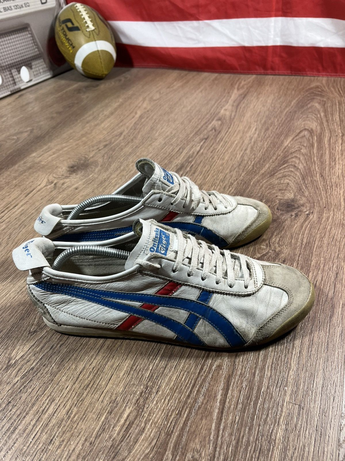 Asics Asics Onitsuka Tiger🐯 Distressed Vintage Sneakers Size US 10 / EU 43 - 1 Thumbnail