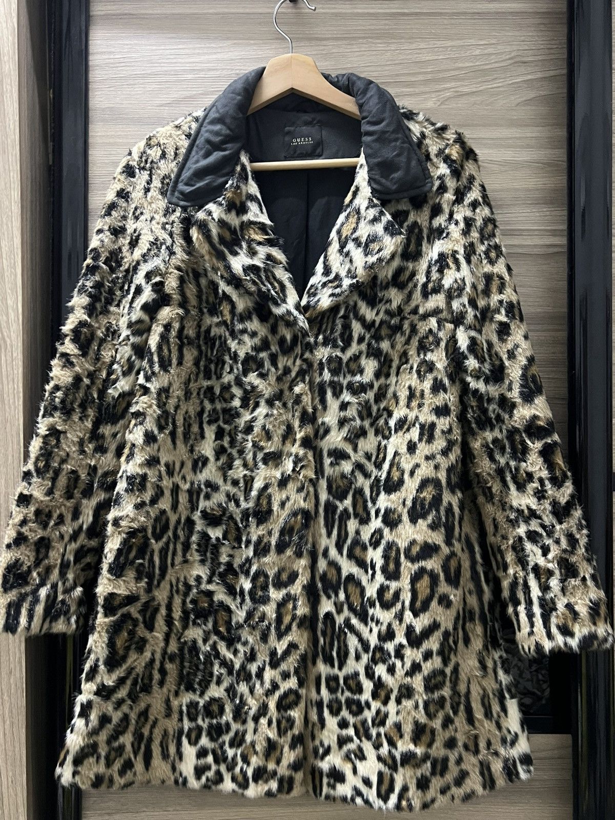 Guess GUESS Leopard Faux Fur Coat Black Collar Womens Size XS Size XS / US 0-2 / IT 36-38 - 1 Thumbnail