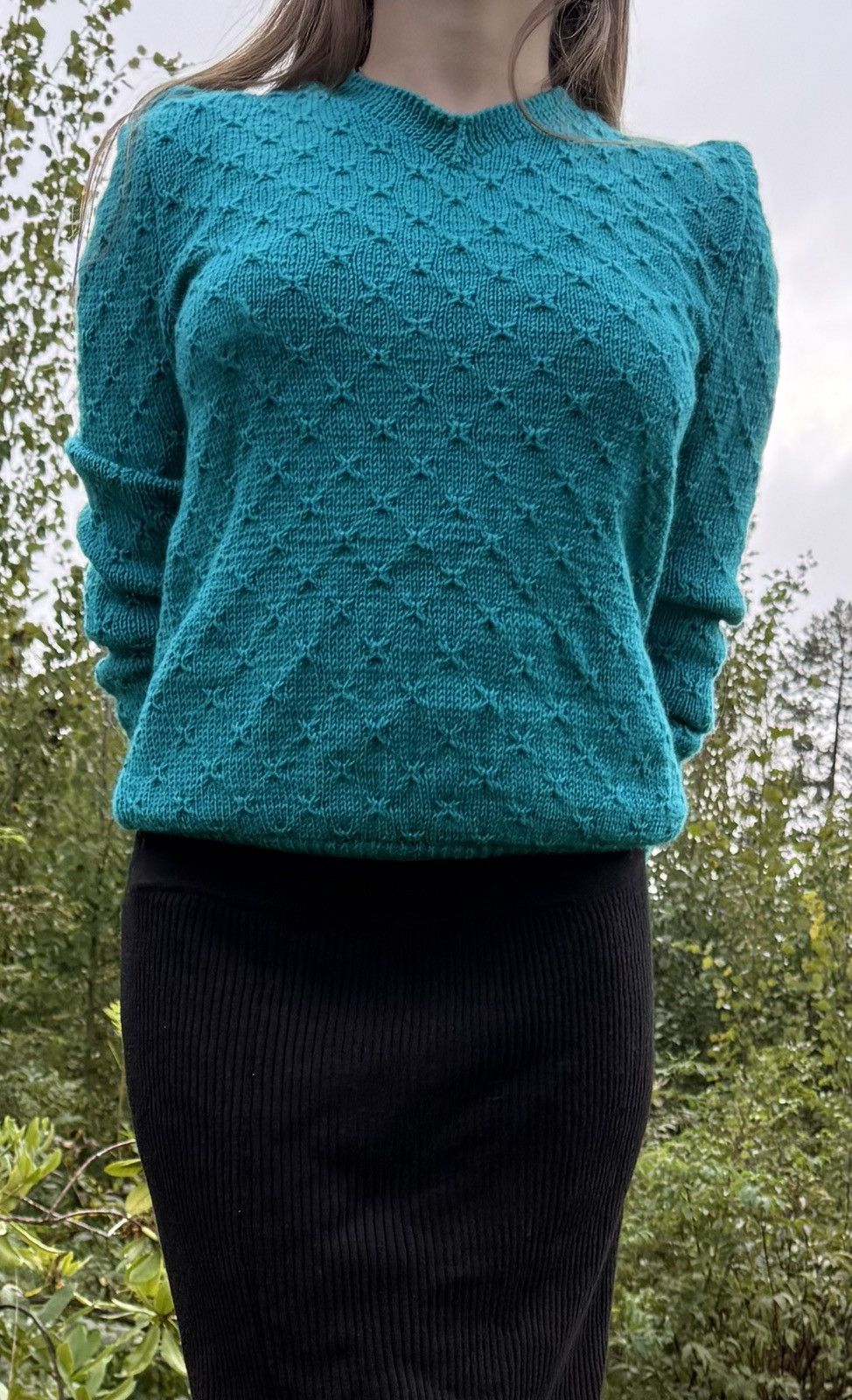 Handmade Handmade sweater with voluminous shoulders and a V-neck. Size XS / US 0-2 / IT 36-38 - 6 Thumbnail