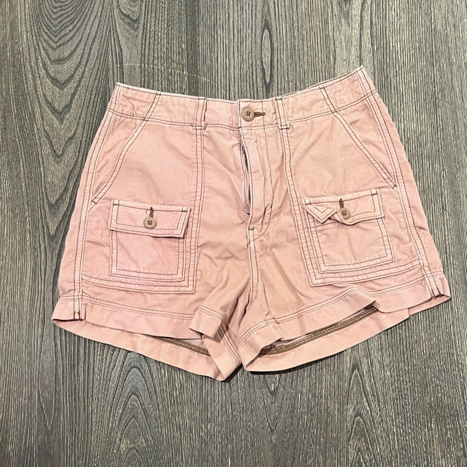American Eagle Outfitters American Eagle 90's Shorts Cargo Pockets High Rise Pink Size 26" / US 2 / IT 38 - 1 Thumbnail