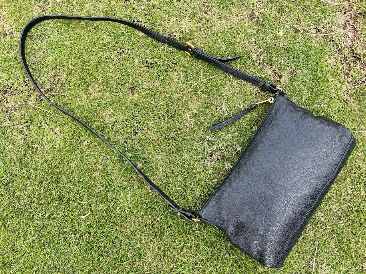 Prada Authentic Prada Vitello Daino Nero Leather Crossbody Bag Size ONE SIZE - 2 Thumbnail