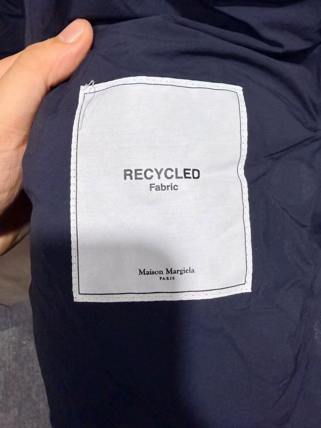 Maison Margiela Maison Margiela Navy Blue Cloud Padded Jacket, Size M / US 6-8 / IT 42-44 - 5 Thumbnail