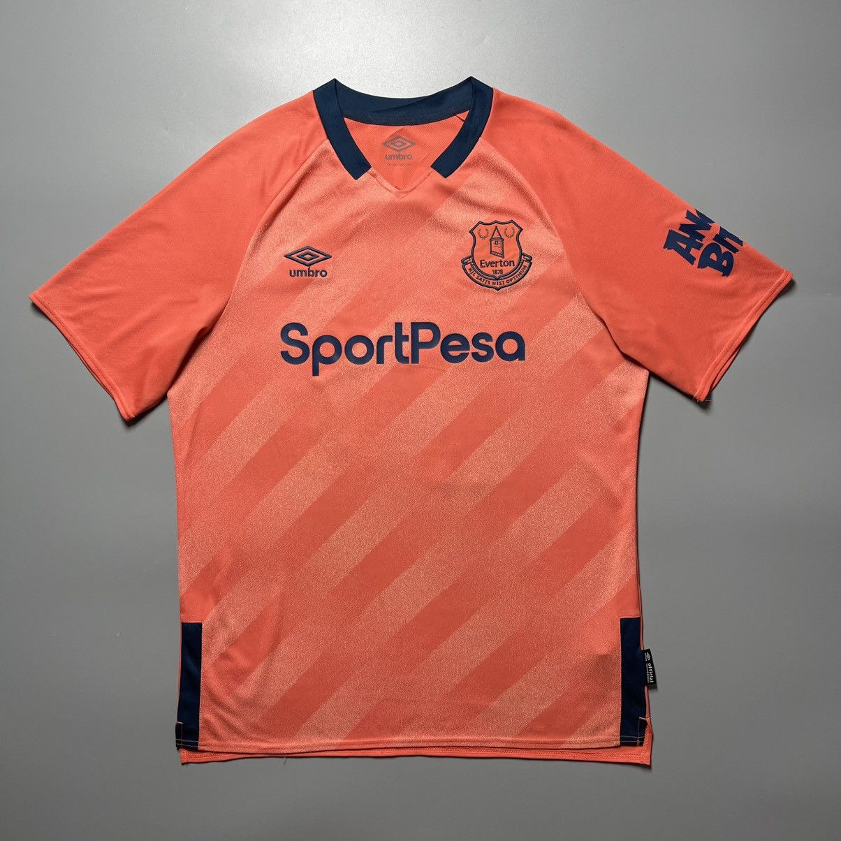 Umbro EVERTON UMBRO 2019/2020 FOOTBALL AWAY JERSEY #20 BERNARD Size US L / EU 52-54 / 3 - 2 Thumbnail