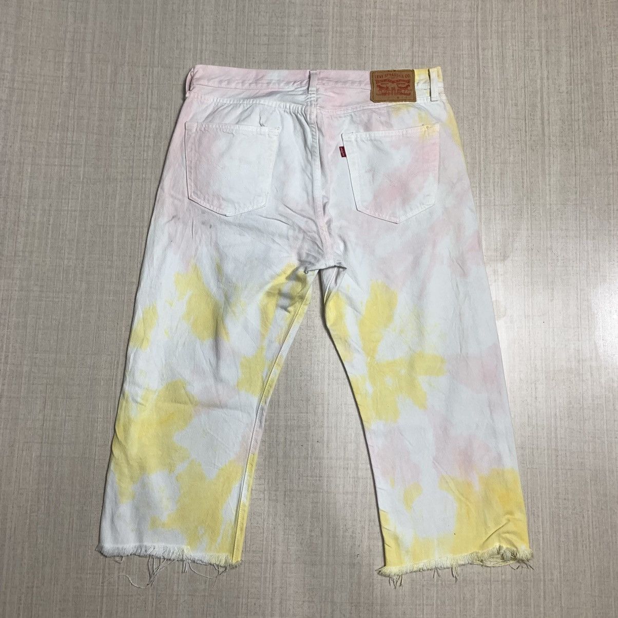 Levi's Levi's minimalist white denim 3/4 short Size US 35 - 12 Thumbnail