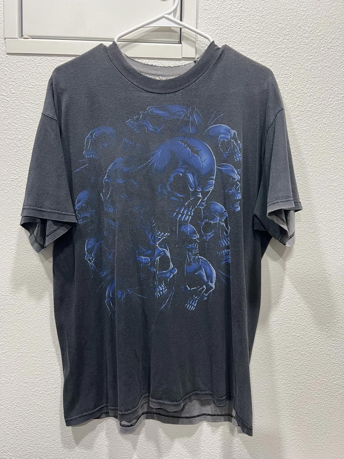 Other Y2K Faded Blue Skull Tee Size US XL / EU 56 / 4 - 1 Thumbnail