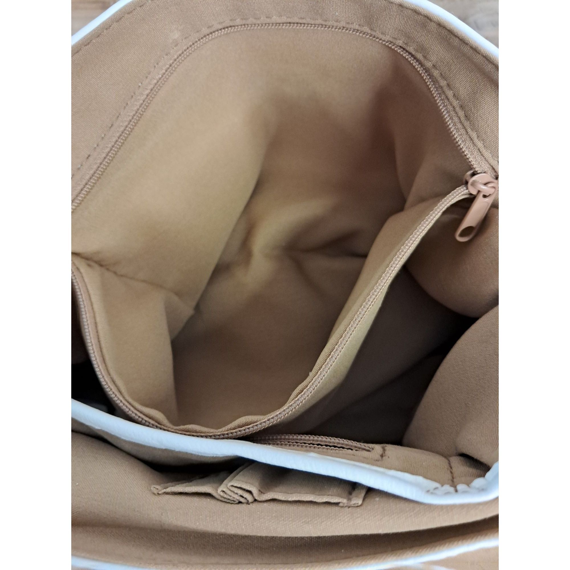 Other Liz Claiborne White Faux Leather Shoulder Bag Size ONE SIZE - 12 Thumbnail