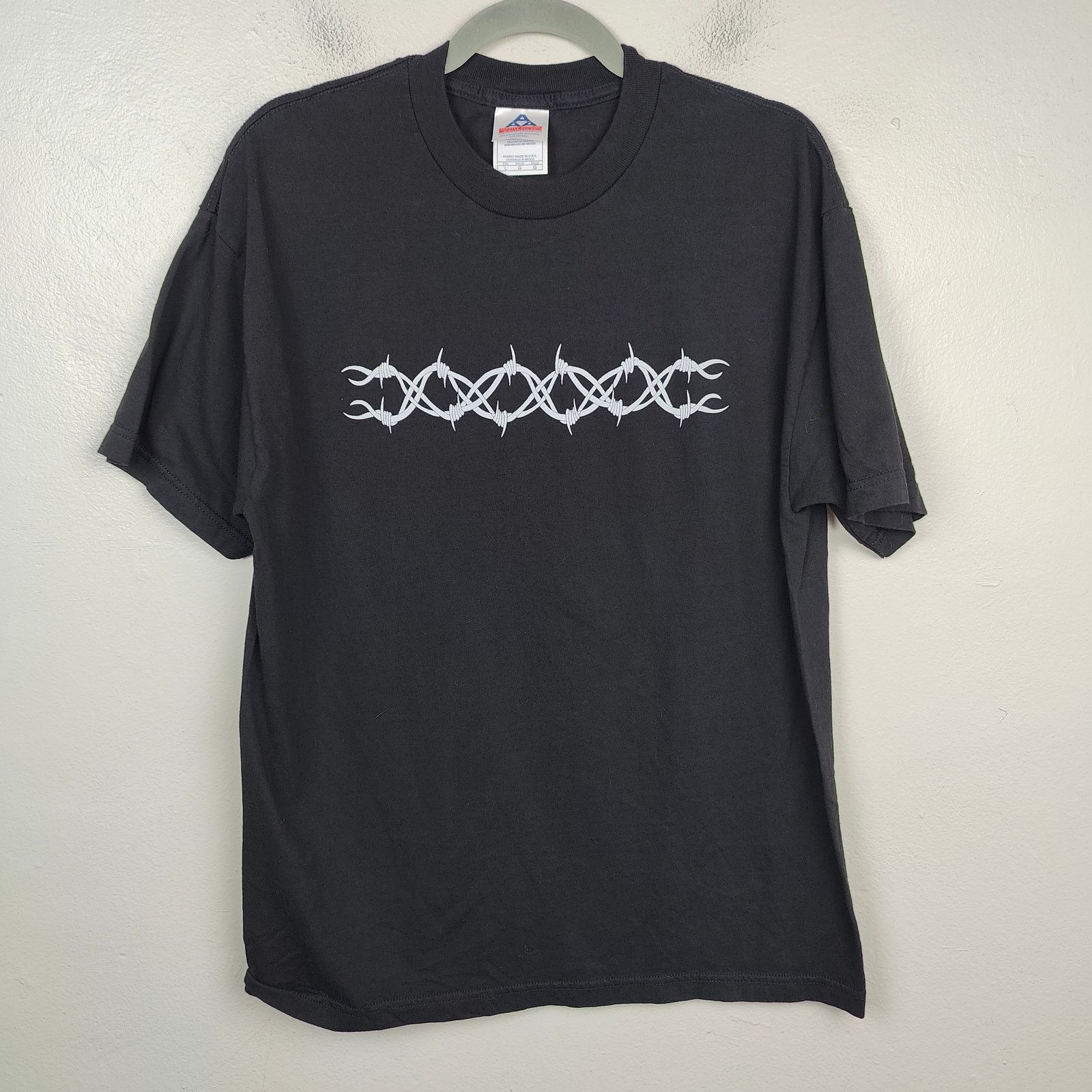 Other Vintage Y2K Barbed Wire T-Shirt Mens Large Black Cotton Size US L / EU 52-54 / 3 - 1 Thumbnail