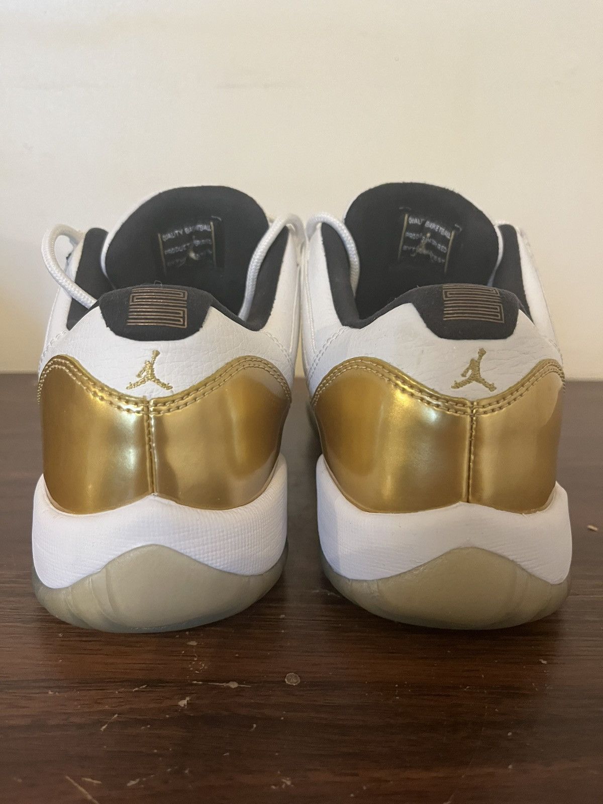 Nike Jordan 11 Retro Low Size US 6.5 / EU 39-40 - 4 Thumbnail