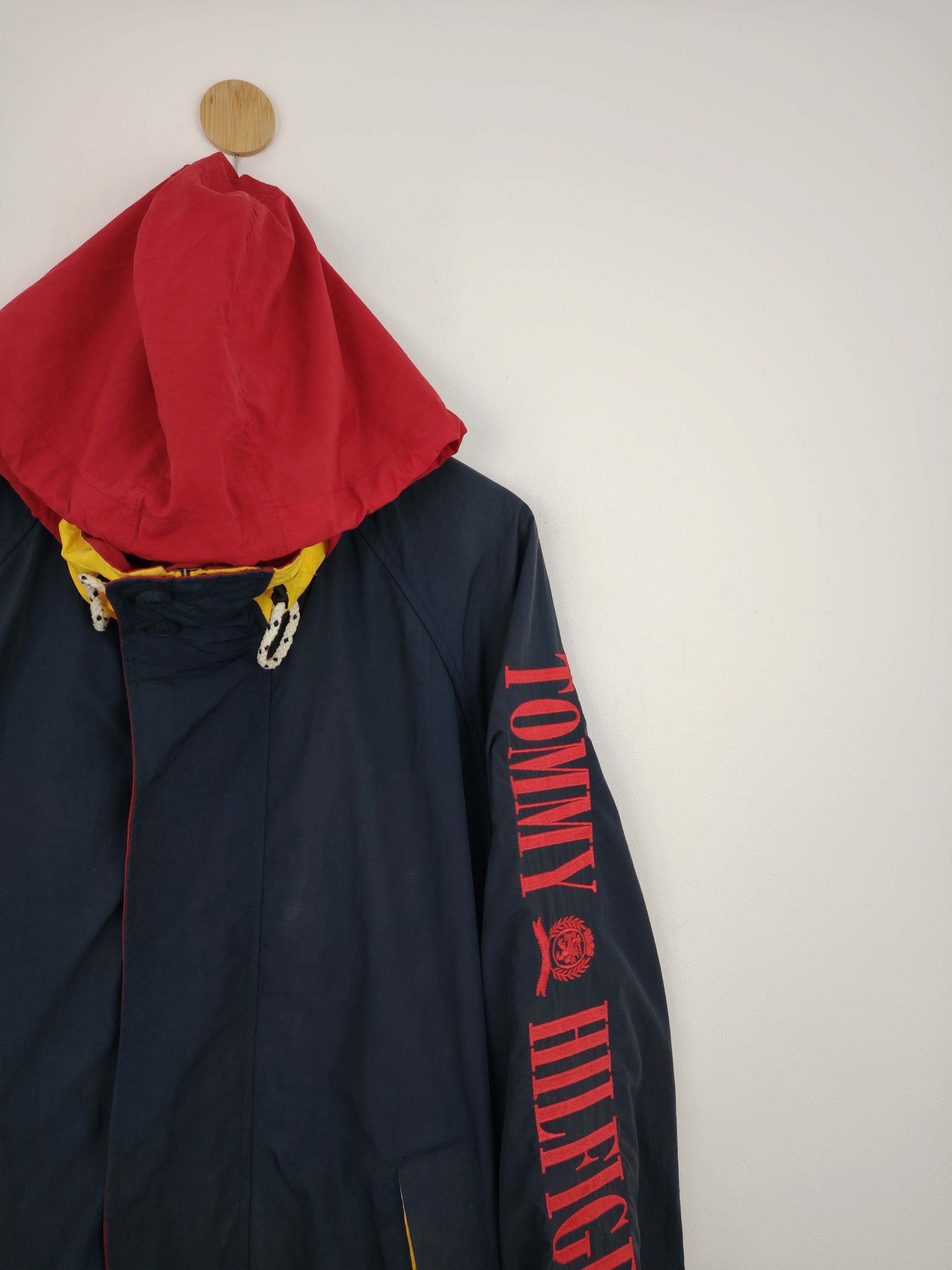 Tommy Hilfiger × Vintage Vintage Tommy Hilfiger Light Zipper Jacket with Hoodie Size US L / EU 52-54 / 3 - 10 Thumbnail
