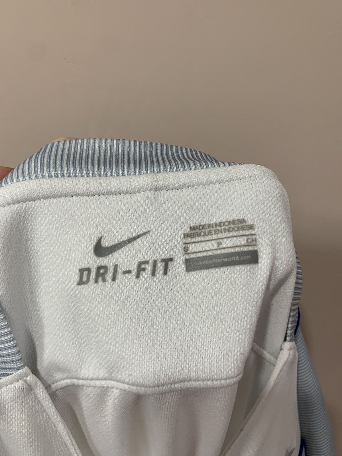 Nike England 2016 Home Football Shirt Nike Soocer Jersey Size S Size US S / EU 44-46 / 1 - 10 Thumbnail