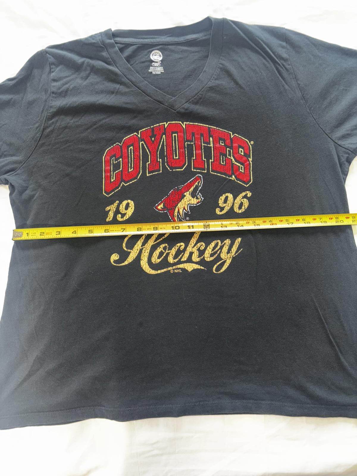NHL Arizona Coyotes Vintage Hockey T-Shirt - Size XL Size XL / US 12-14 / IT 48-50 - 8 Thumbnail