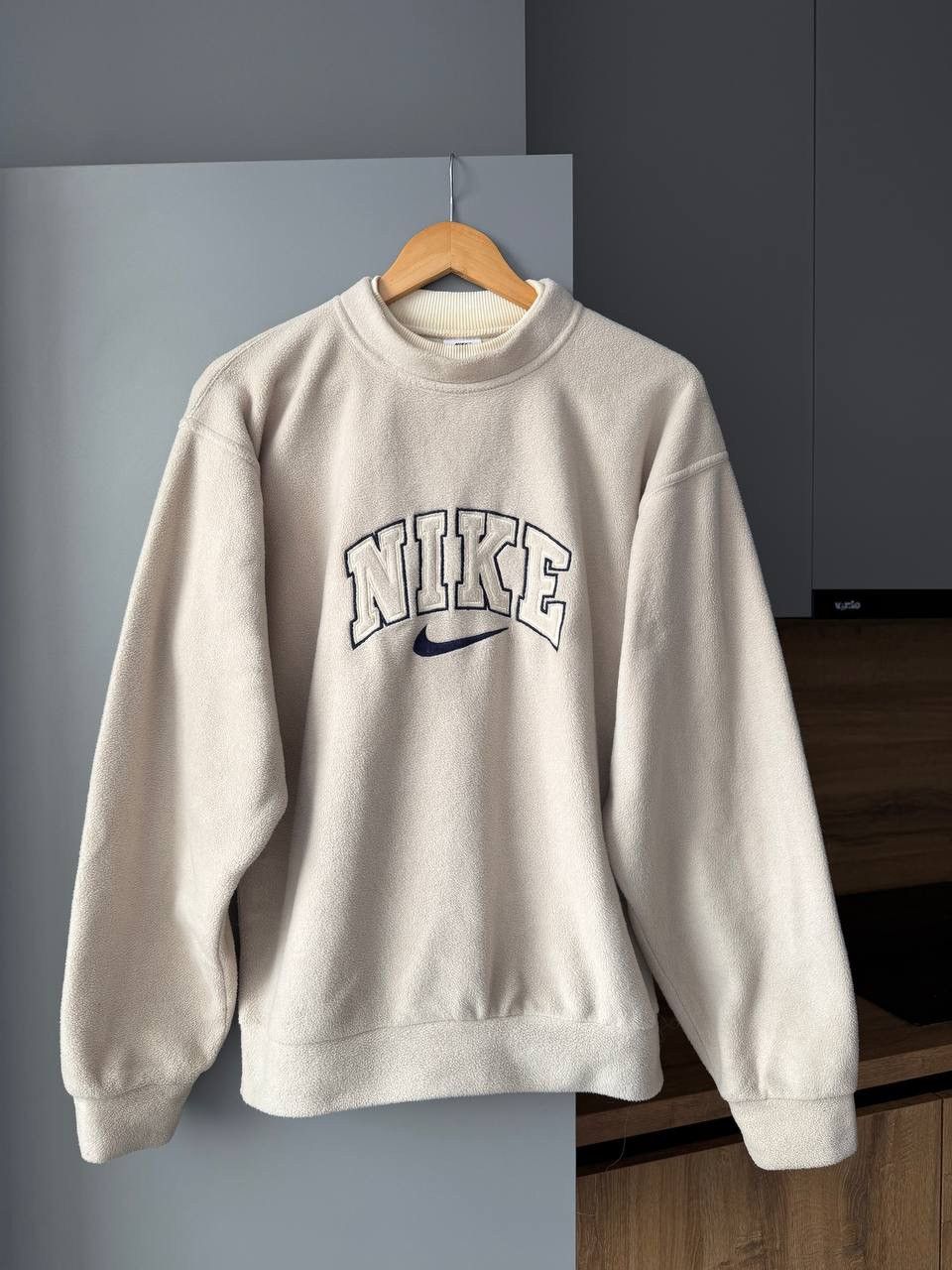 Nike RARE Vintage Nike Sweatshirt Big Embroidered Logo Size S Size US S / EU 44-46 / 1 - 1 Thumbnail