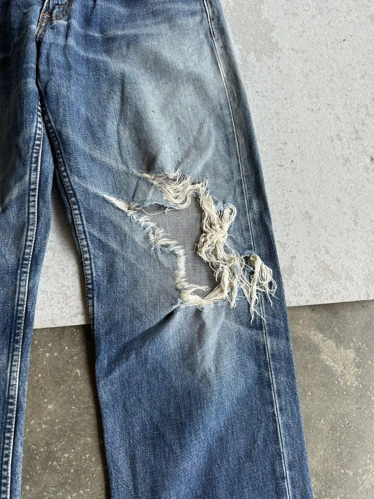 LVC CRAZY 🔥🔥 DISTRESSED DENIM 🧷 Vintage LEVI’S 503 Denim Pants Size US 29 - 6 Thumbnail