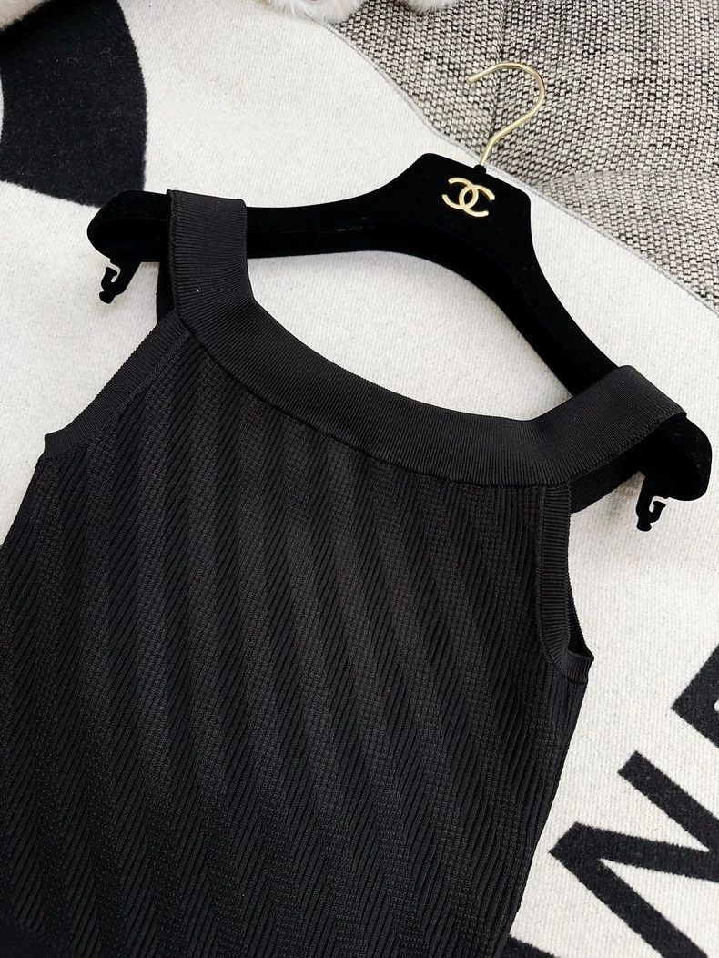Chanel Chanel 21S Black One-Shoulder Knit Tank Size M / US 6-8 / IT 42-44 - 2 Thumbnail