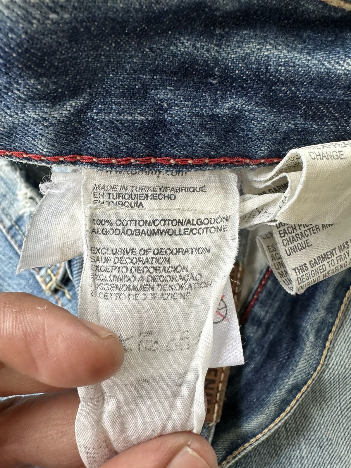Tommy Hilfiger Tommy Hilfiger Heritage Worn Distressed Denim D453 Size US 30 / EU 46 - 19 Thumbnail