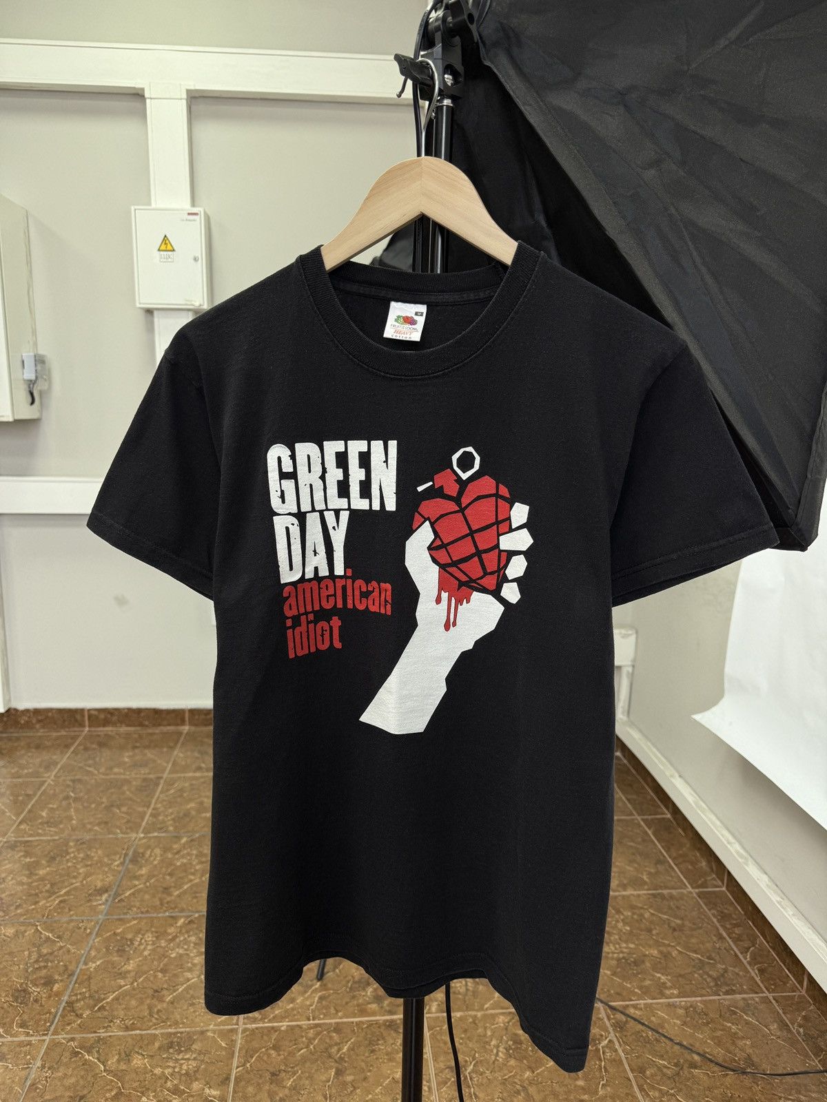 Fruit Of The Loom 🇺🇸 Vintage Y2K Green Day American Idiot T-Shirt Rare Retro Size US M / EU 48-50 / 2 - 1 Thumbnail