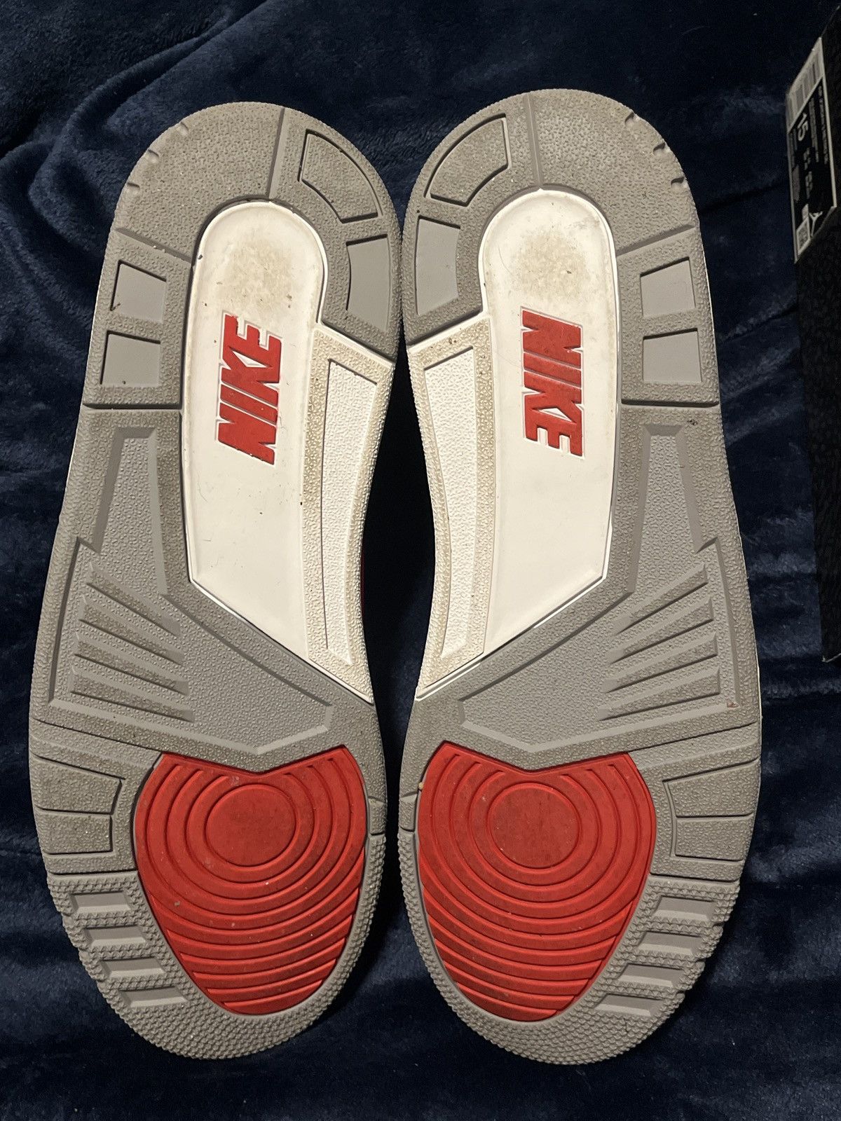 Jordan Brand Jordan 3 retro SE unite Size US 15 / EU 48 - 4 Thumbnail