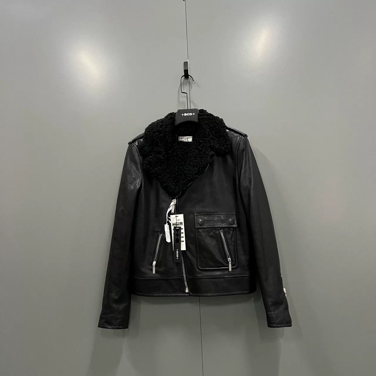 Saint Laurent Paris black saint laurent shearling jacket size 48 Size US M / EU 48-50 / 2 - 1 Thumbnail
