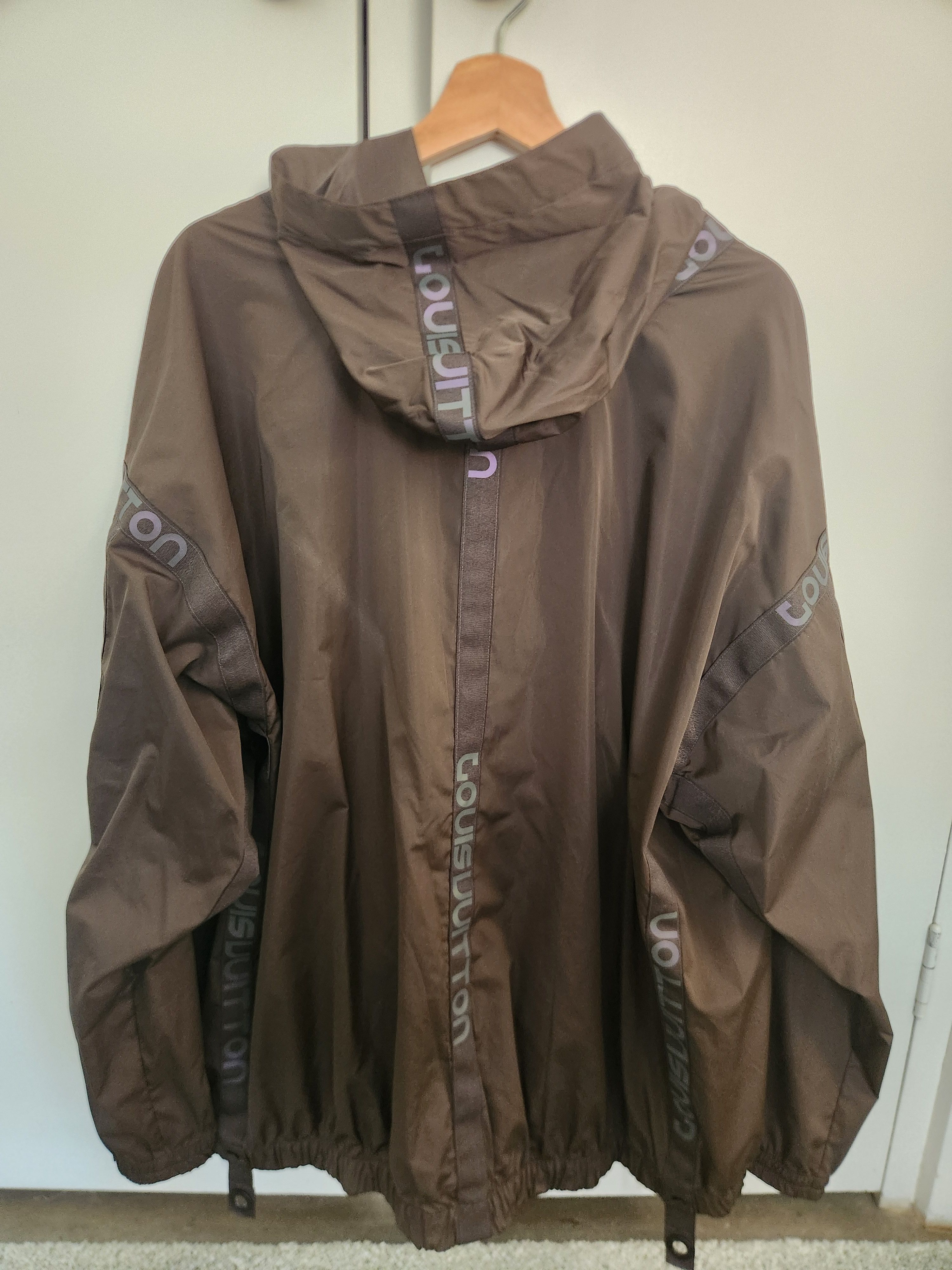 Louis Vuitton LV Light weight spray jacket light brown oversize fit Size US S / EU 44-46 / 1 - 4 Thumbnail