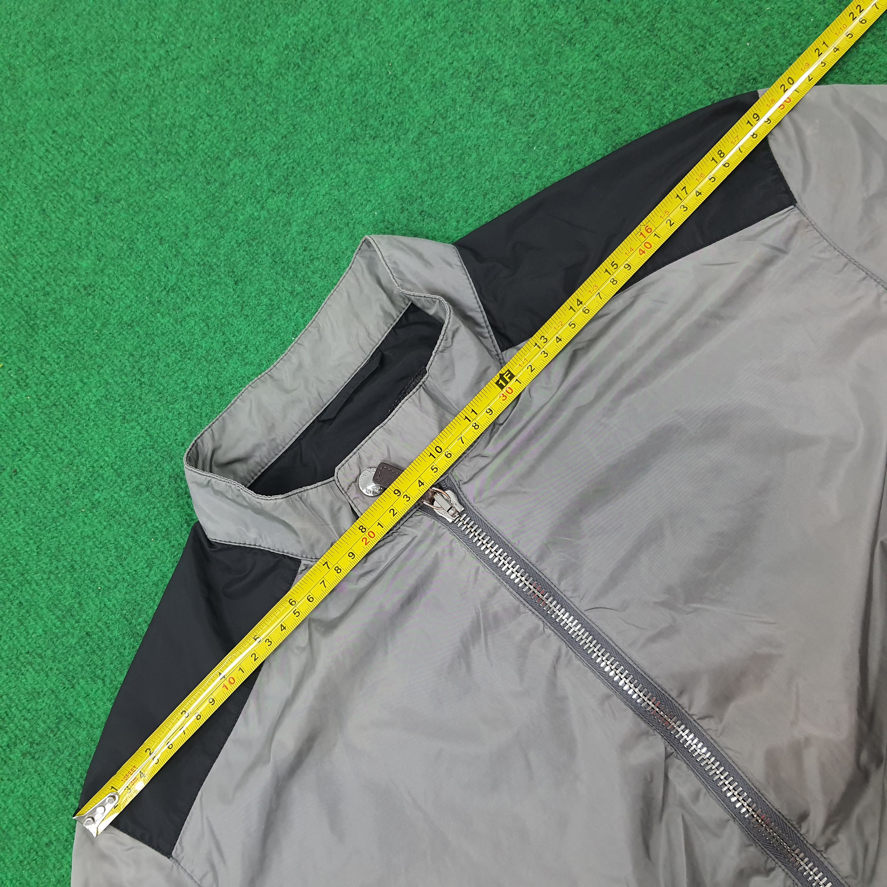 Vintage Vintage Prada Milano Windbraker Jacket Size US L / EU 52-54 / 3 - 13 Thumbnail