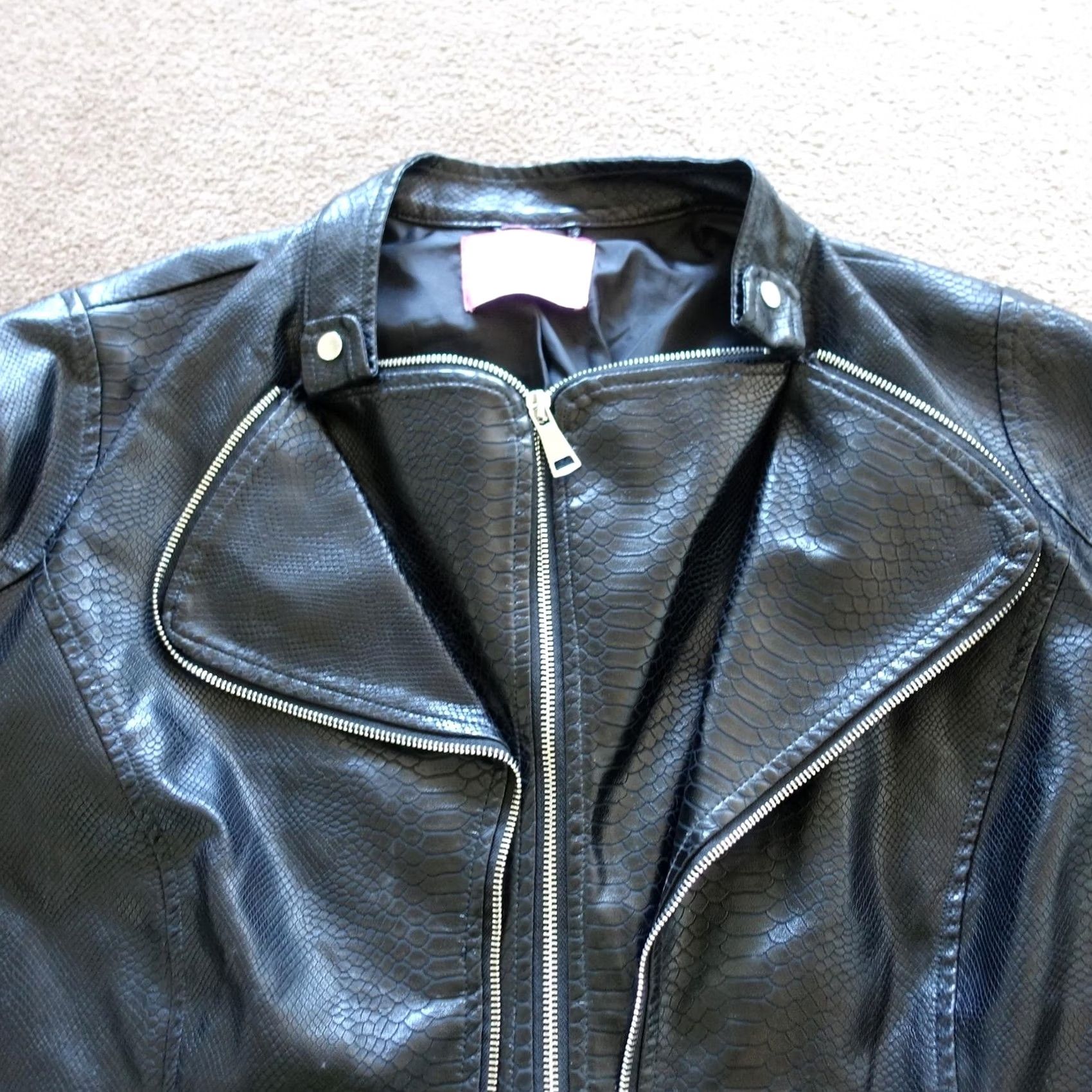 Azalea Wang Azalea Wang Womens Short Jacket Black Faux Leather Snake Print Moto Biker Orion X Size XXL / US 16-18 / IT 52-54 - 2 Thumbnail