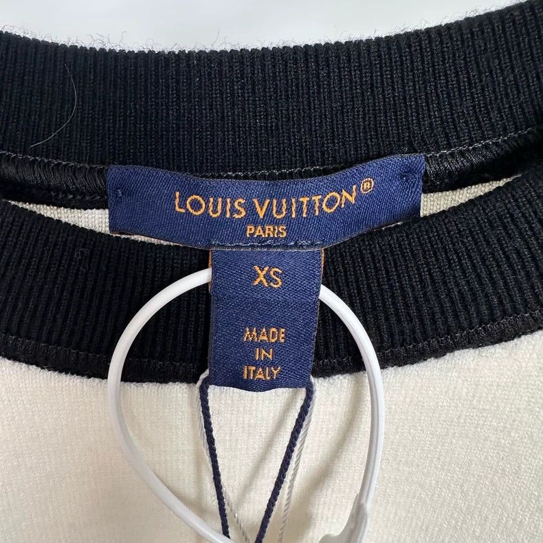 Louis Vuitton Louis Vuitton Black and white wool logo short sleeve Size XS / US 0-2 / IT 36-38 - 3 Thumbnail